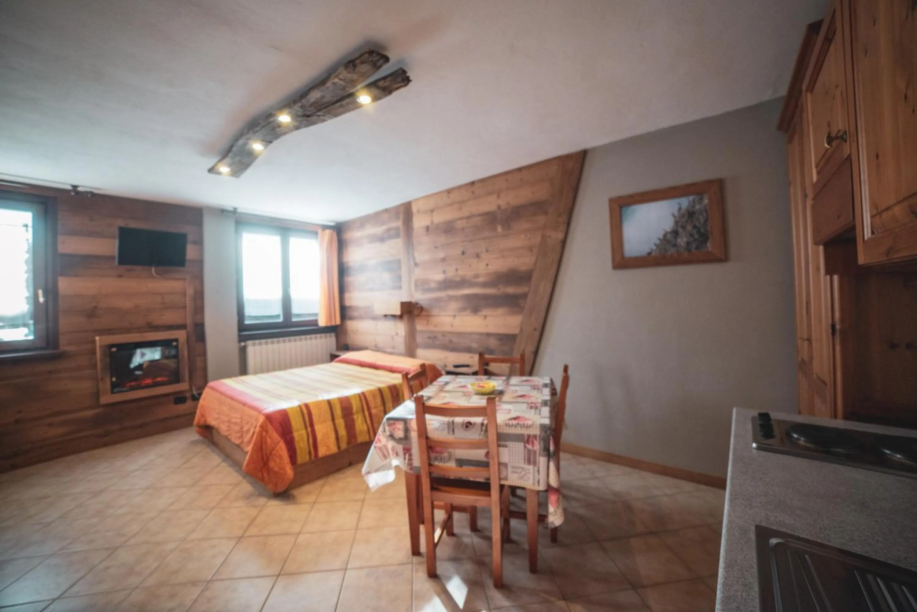 Kitchen or kitchenette, Bed in Chalet Della Guida
