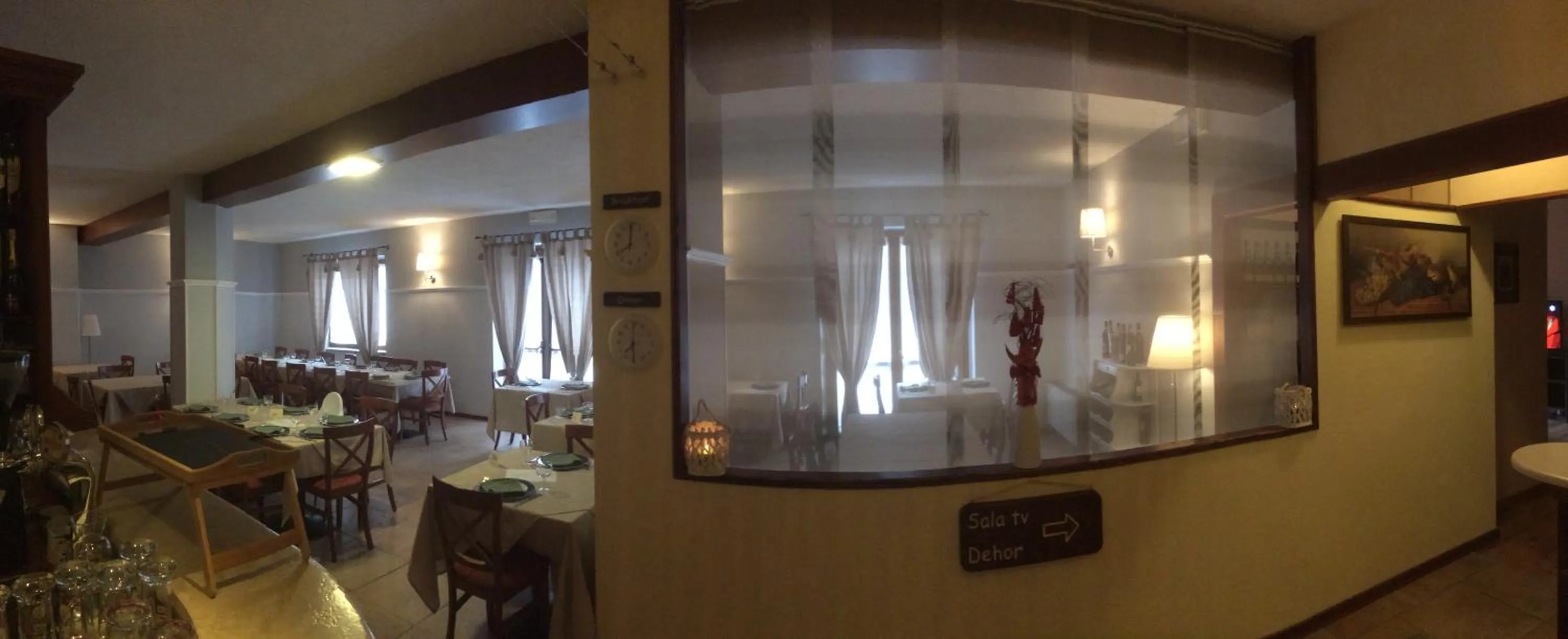 Communal lounge/ TV room in Hotel Clari