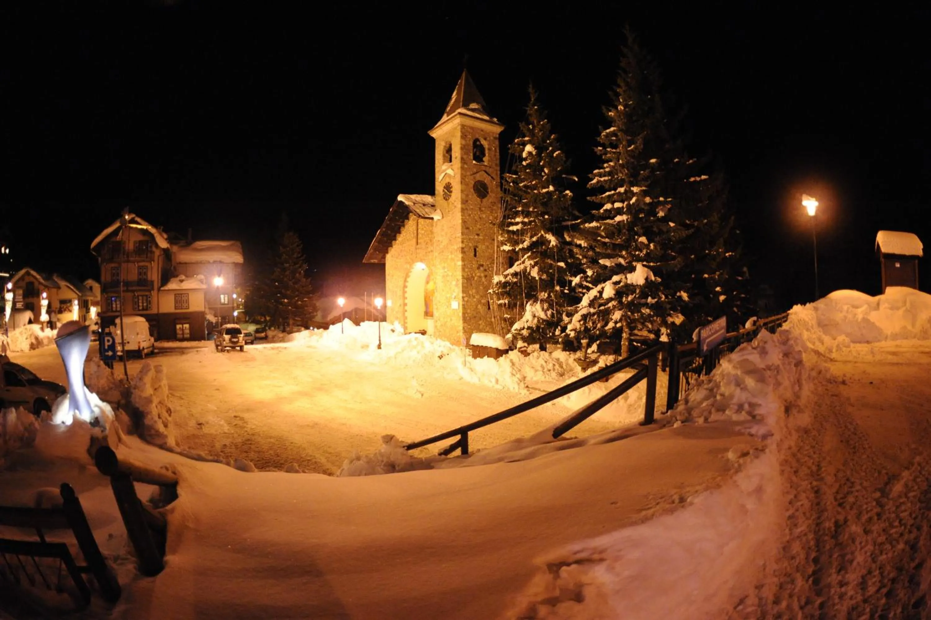 Night in Hotel Clari