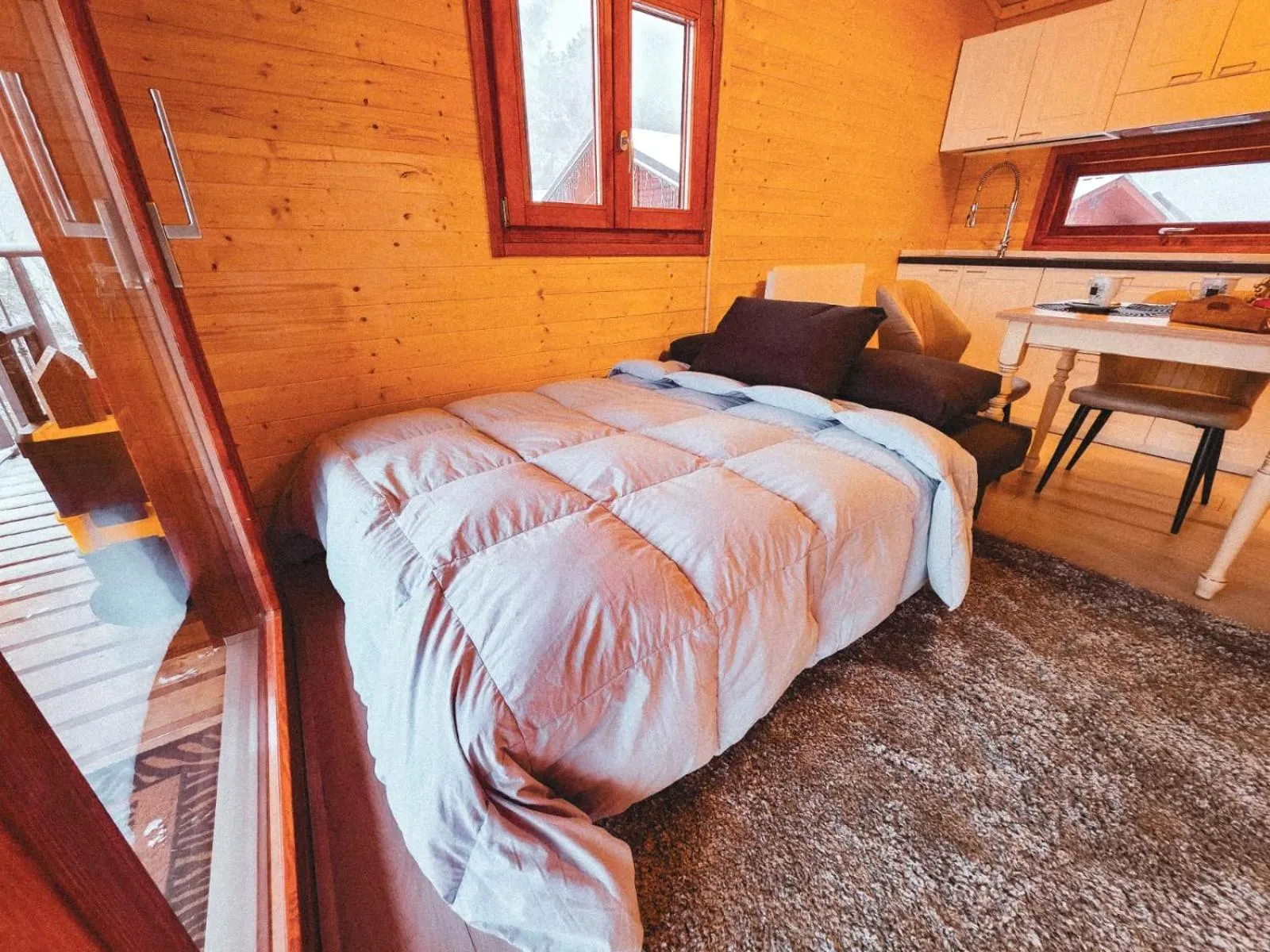 Kitchen or kitchenette, Bed in Hotel Clari