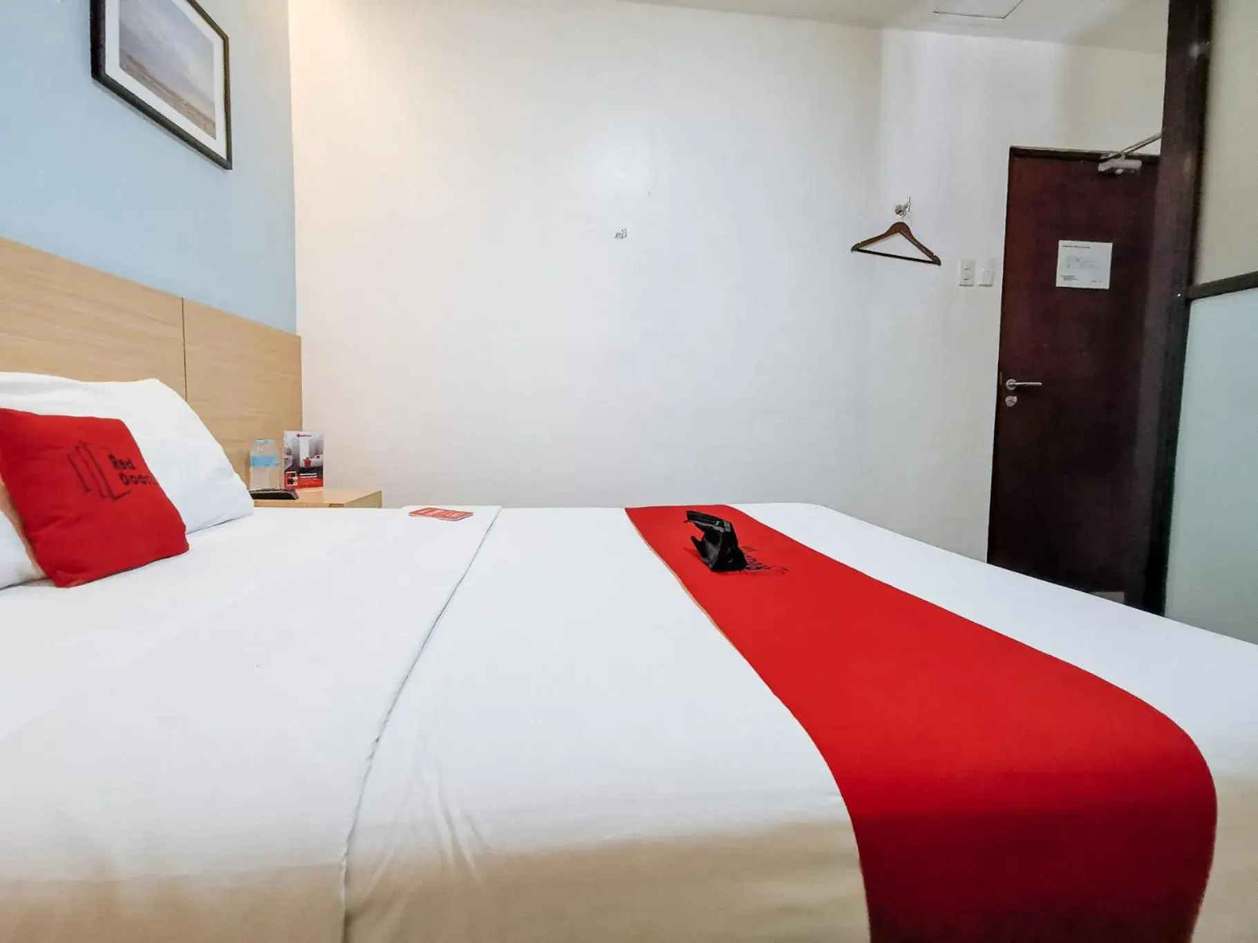 Bedroom, Bed in RedDoorz near Trade School Gensan Bedroom, Bed in RedDoorz near Trade School Gensan