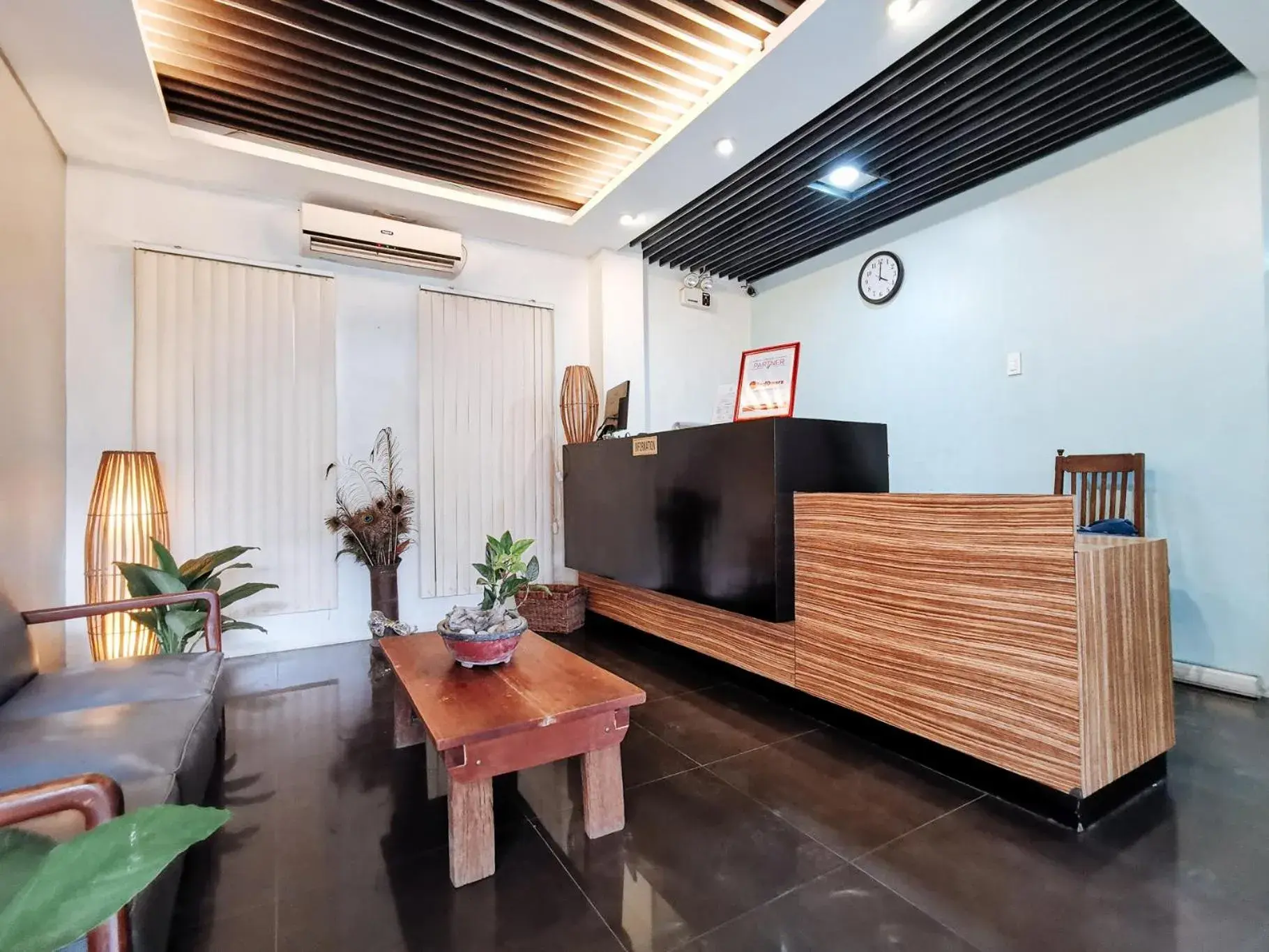 Lobby or reception in RedDoorz near Trade School Gensan Lobby or reception in RedDoorz near Trade School Gensan