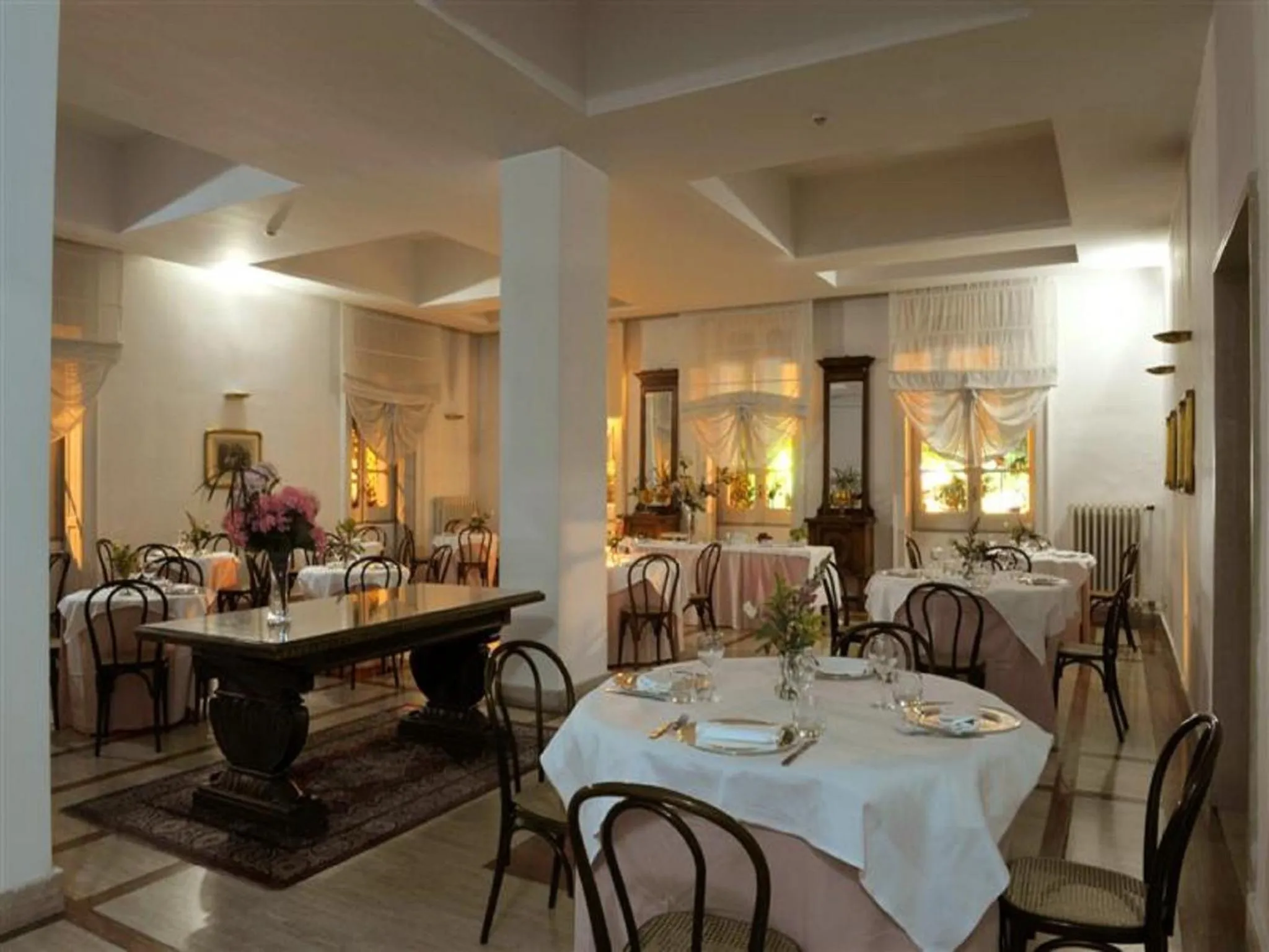 Restaurant/places to eat in Hotel Victoria Maiorino
