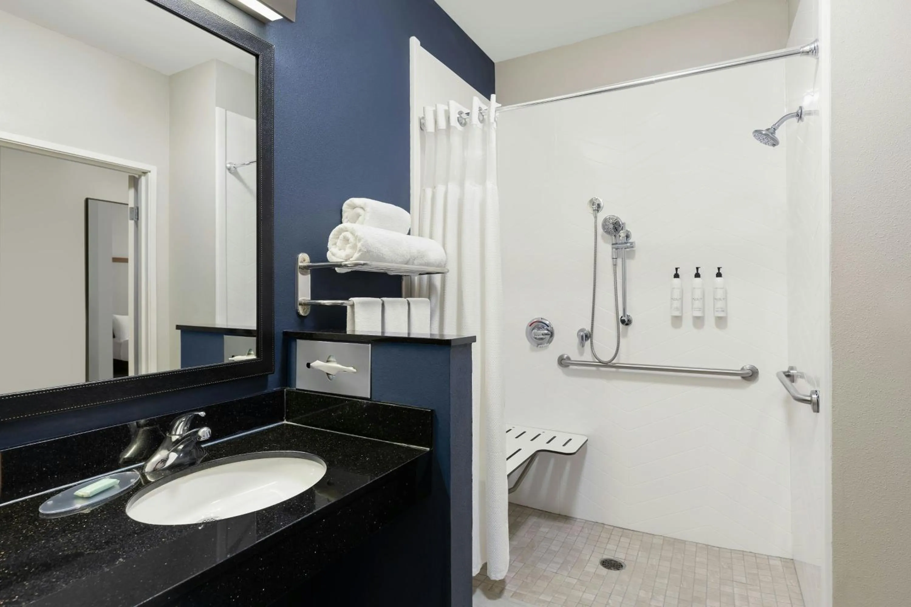 Bathroom in Fairfield Inn & Suites Minneapolis St. Paul/Roseville