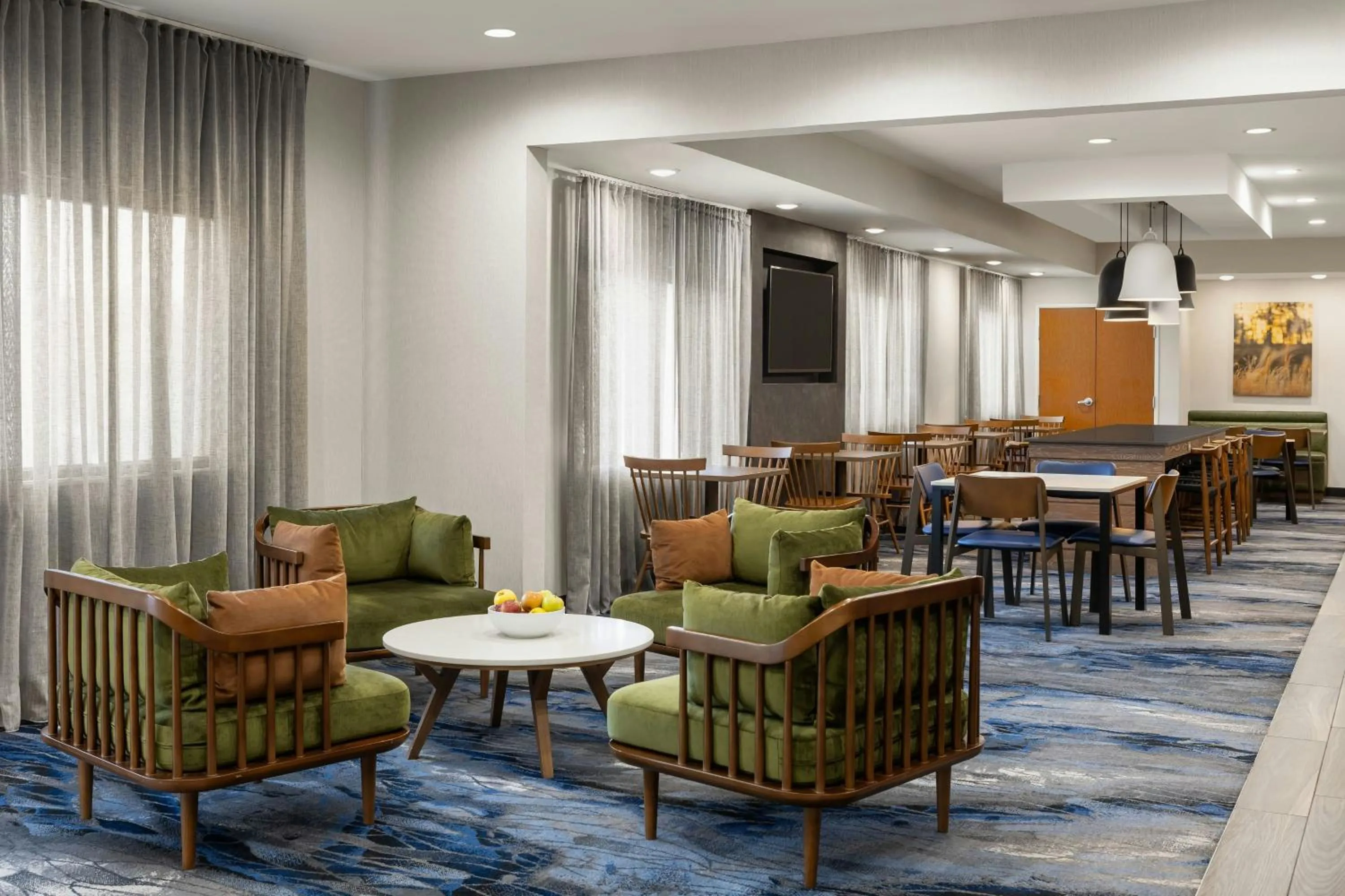 Lobby or reception in Fairfield Inn & Suites Minneapolis St. Paul/Roseville