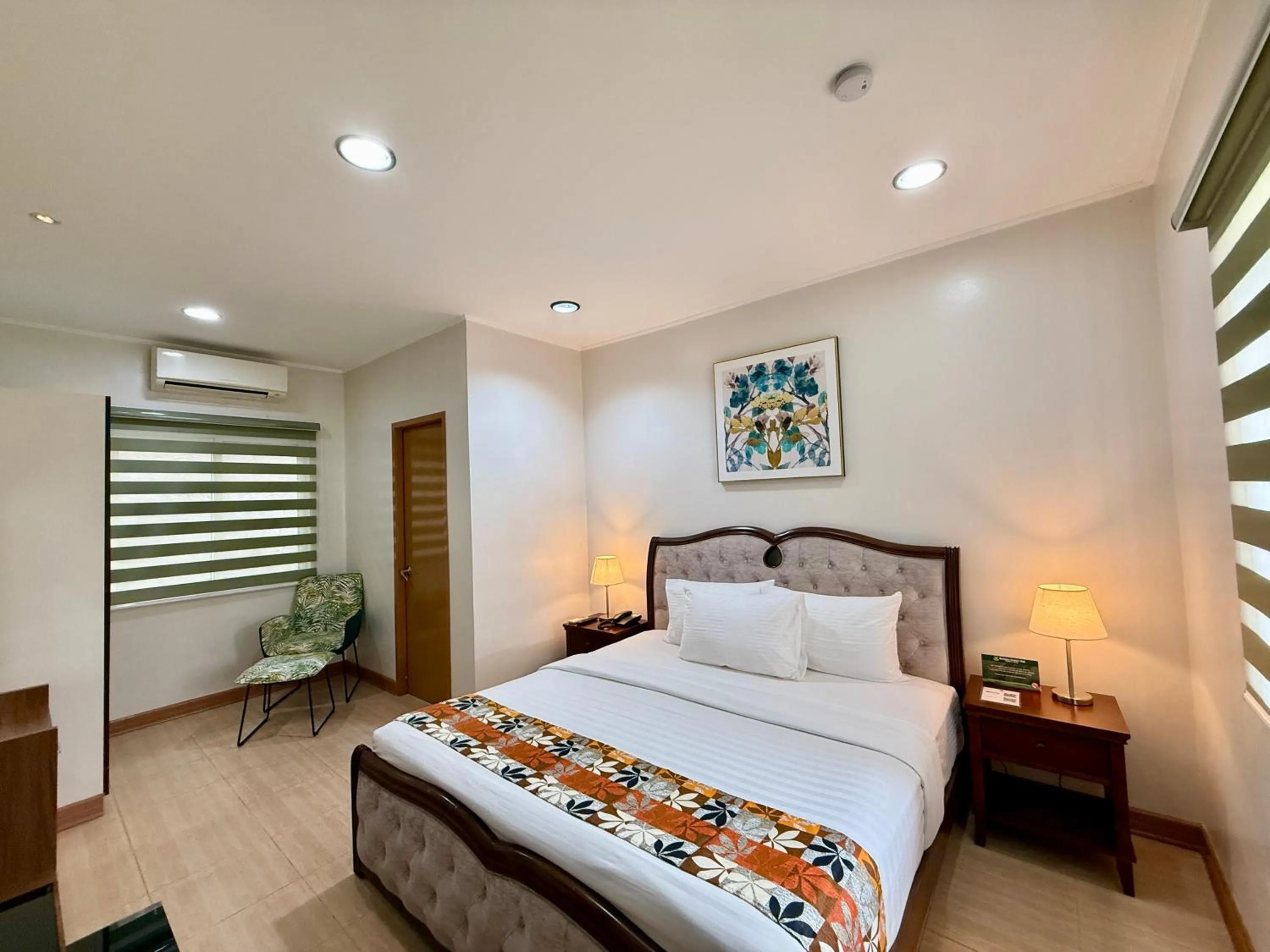 Bedroom, Bed in Batangas Country Club