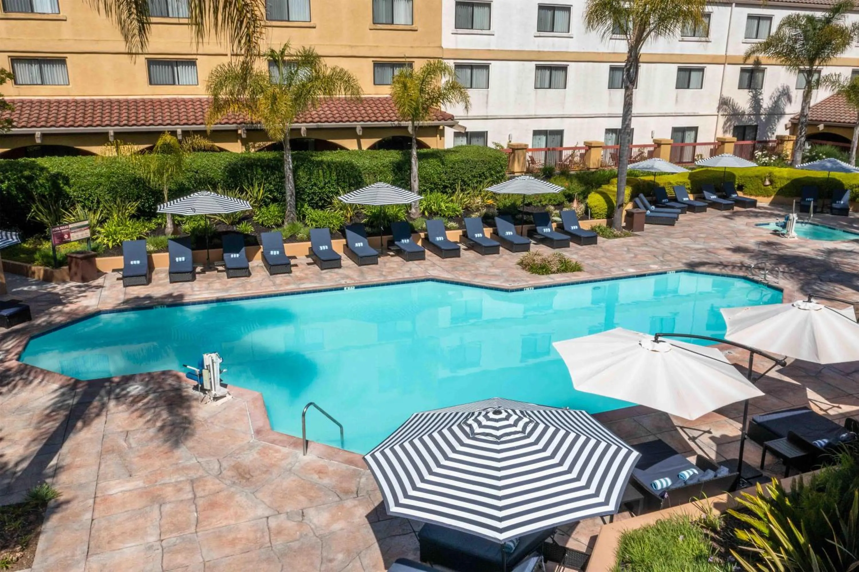 Pool view in DoubleTree by Hilton Sonoma Wine Country