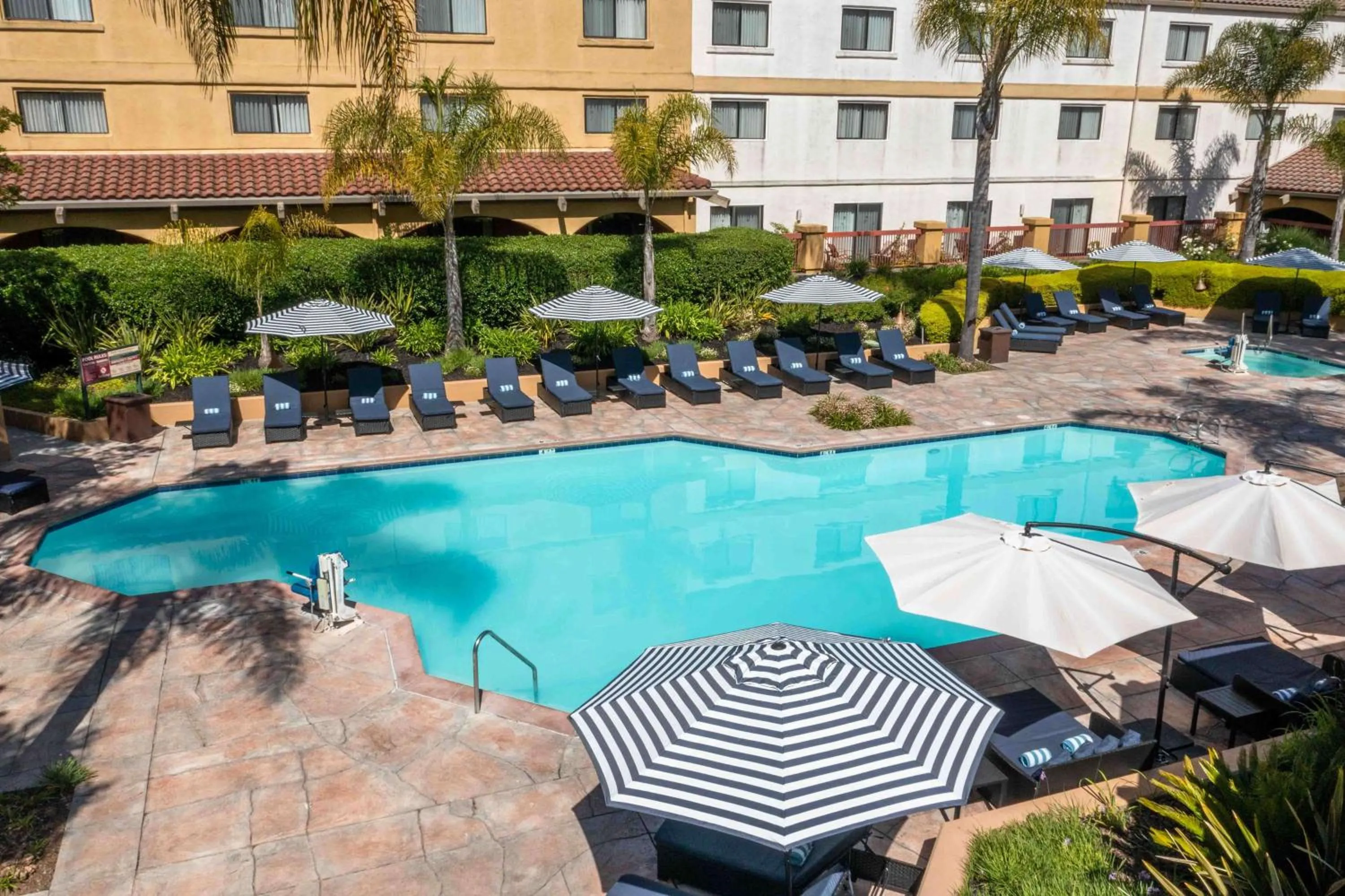 Pool view in DoubleTree by Hilton Sonoma Wine Country