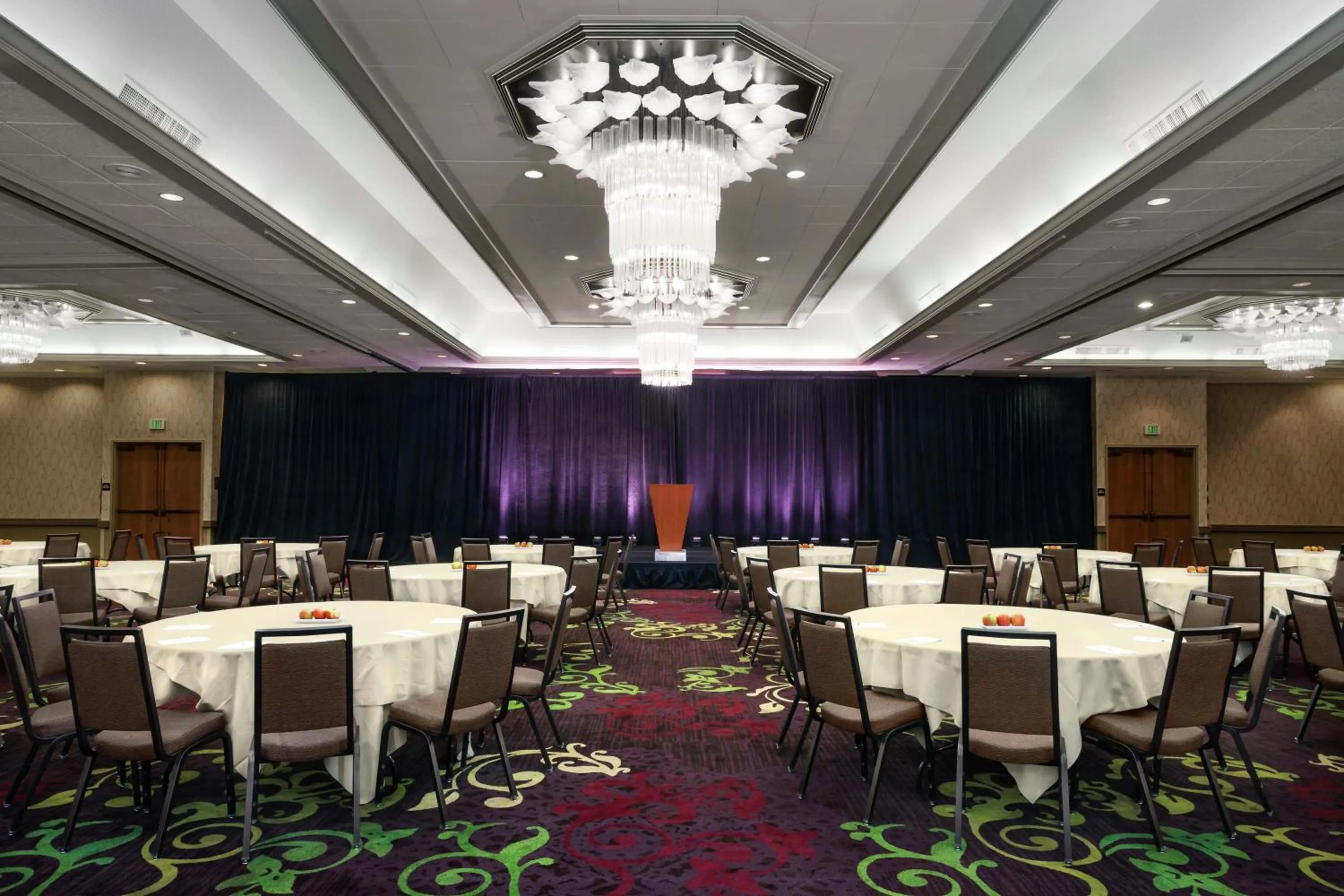 Meeting/conference room in DoubleTree by Hilton Sonoma Wine Country