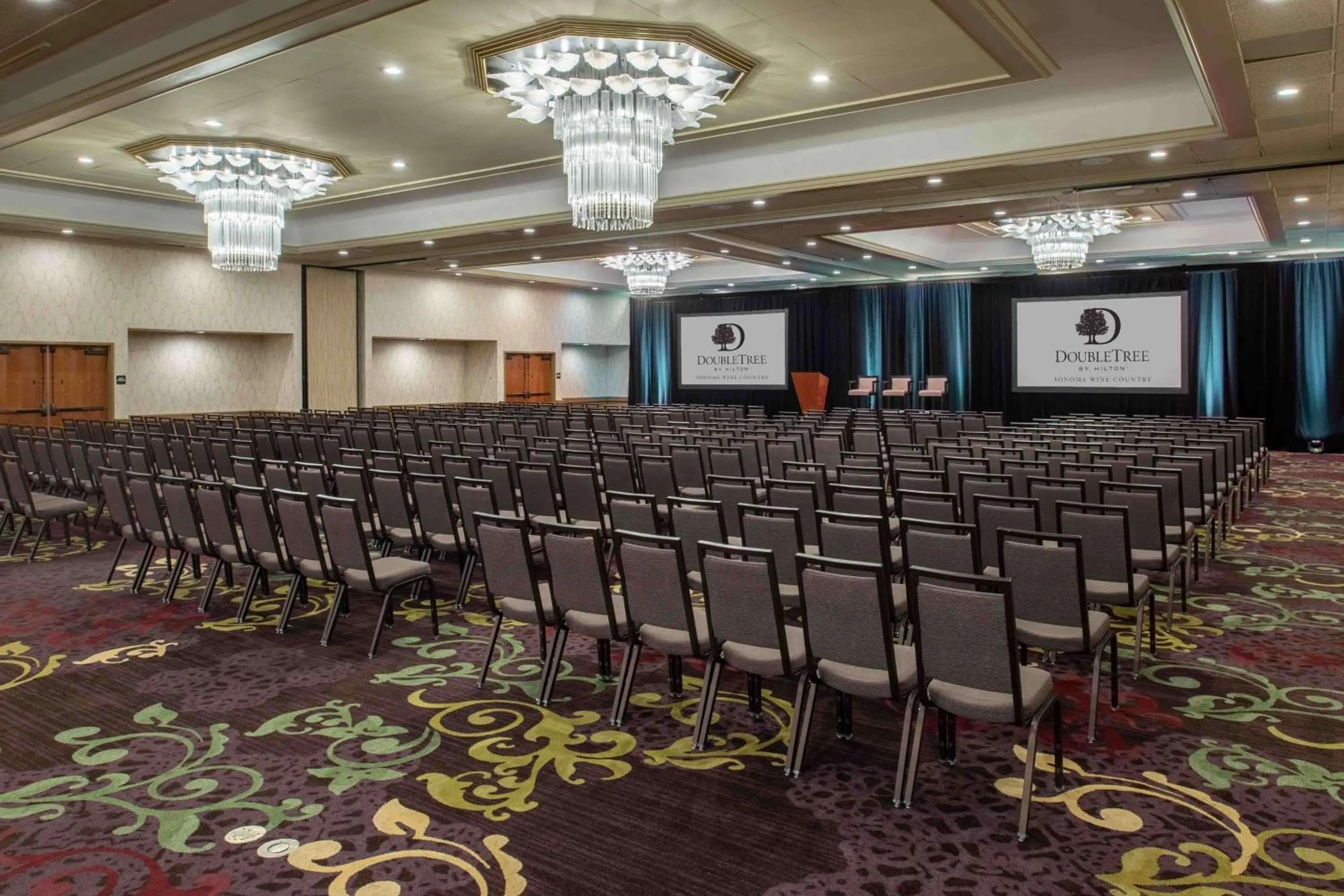 Meeting/conference room in DoubleTree by Hilton Sonoma Wine Country