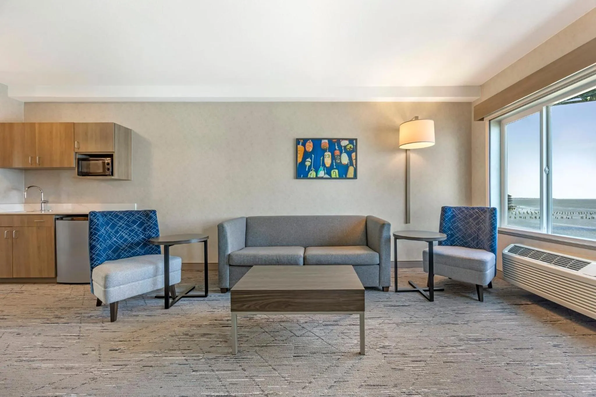 Photo of the whole room in Holiday Inn Express Hotel & Suites Astoria by IHG