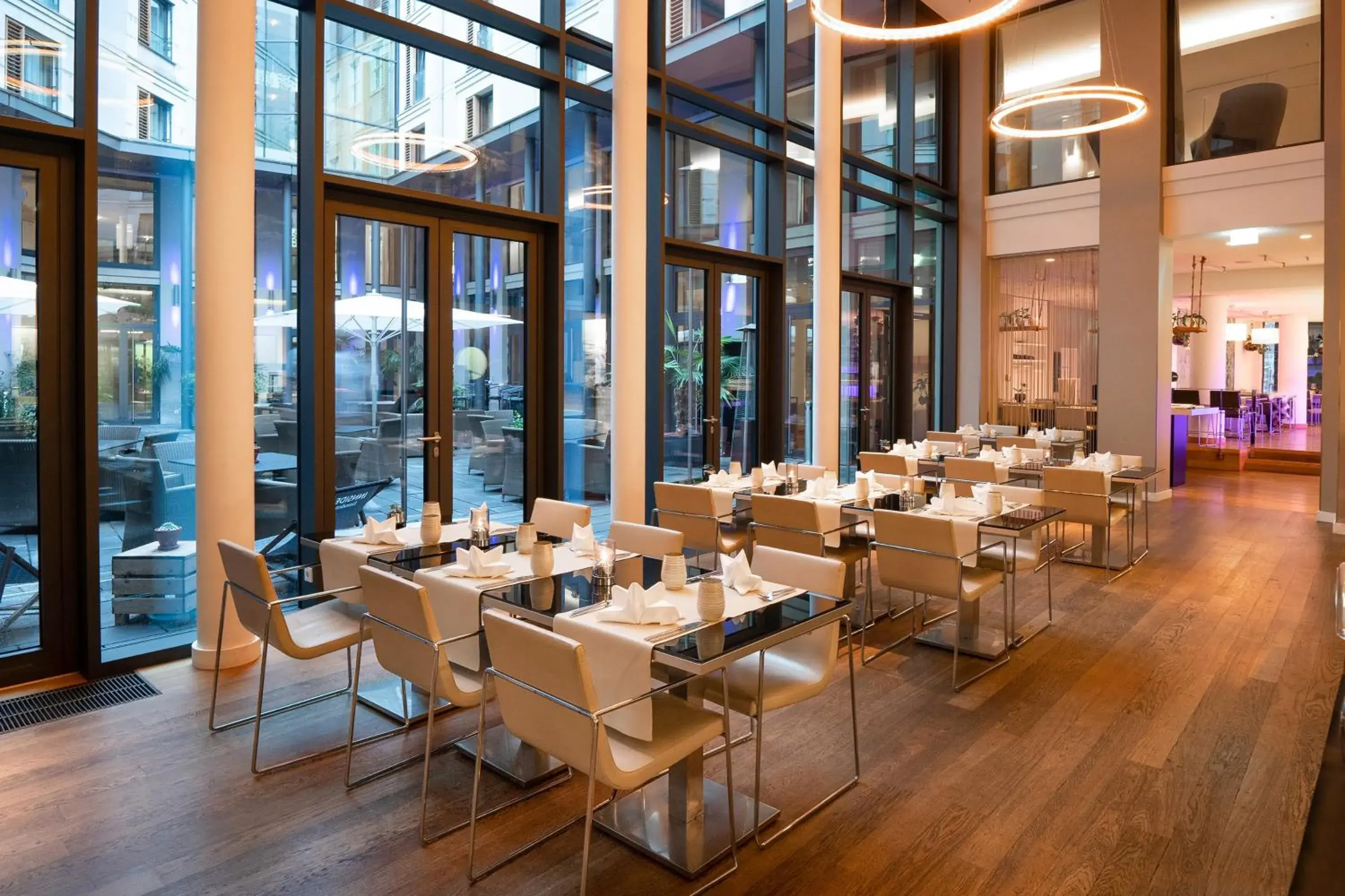 Restaurant/places to eat in INNSiDE by Meliá Dresden Restaurant/places to eat in INNSiDE by Meliá Dresden
