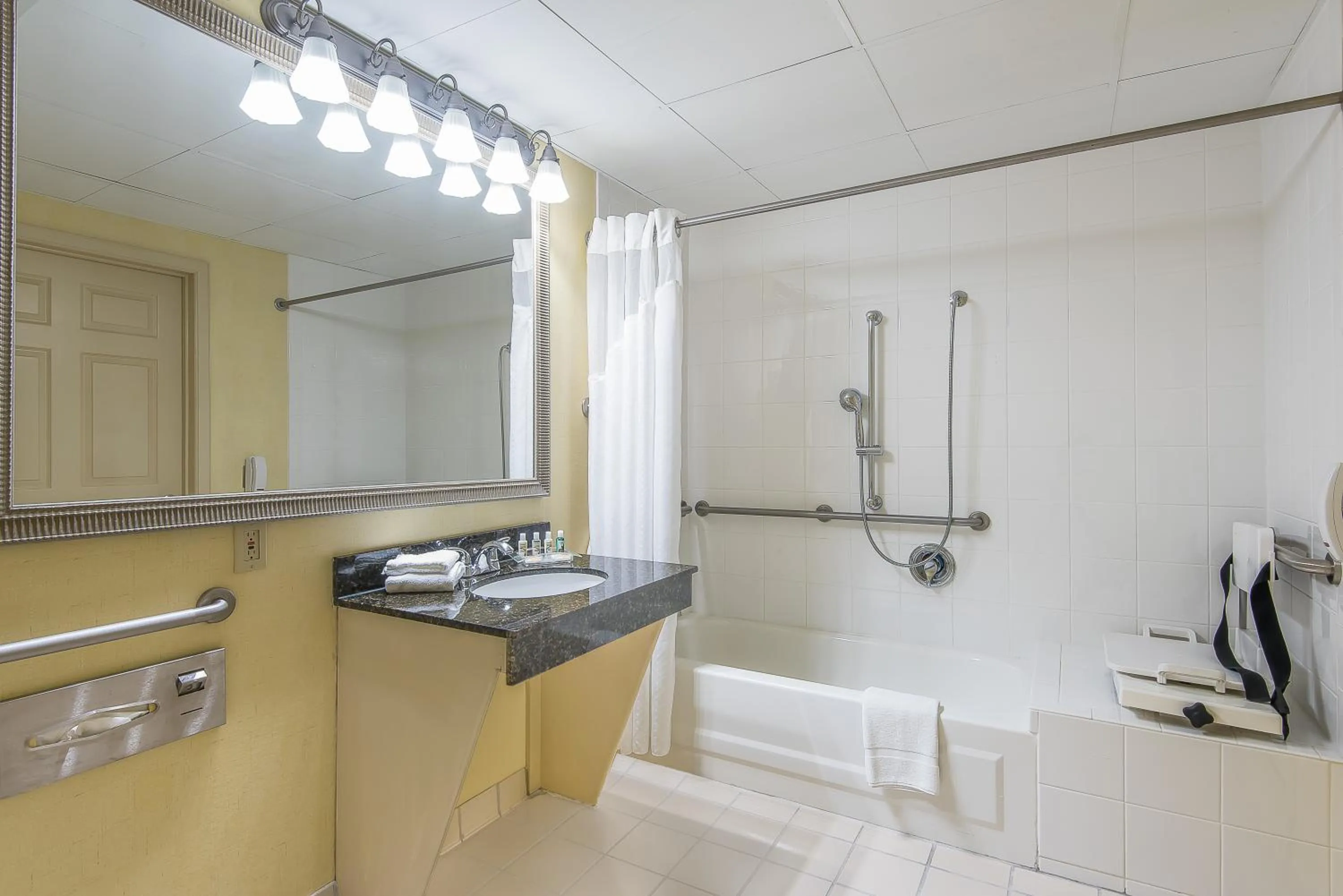 Bathroom in Clarion Hotel