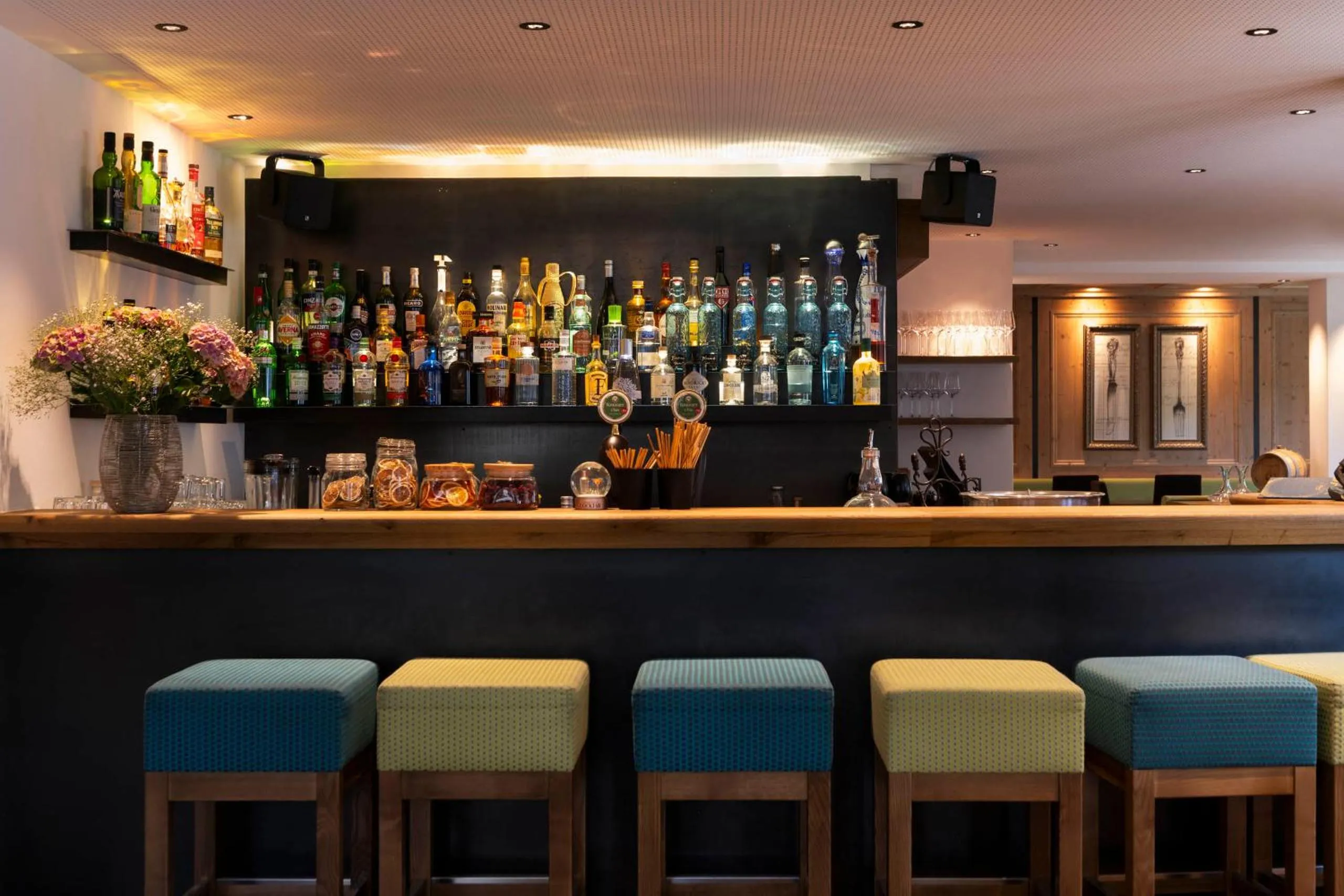 Restaurant/places to eat in Hotel Sandhof