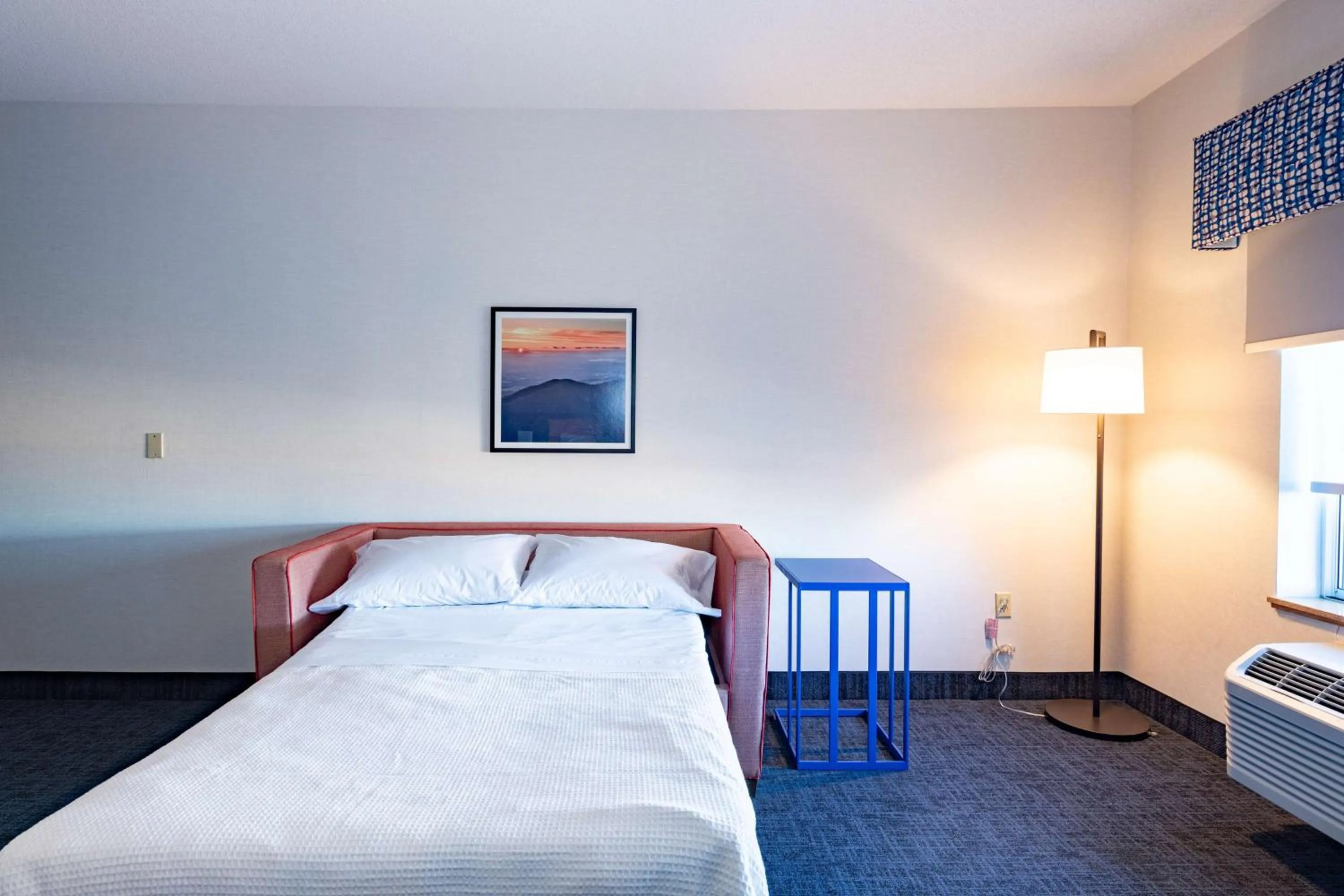 Bed in Hampton Inn & Suites Pittsburg