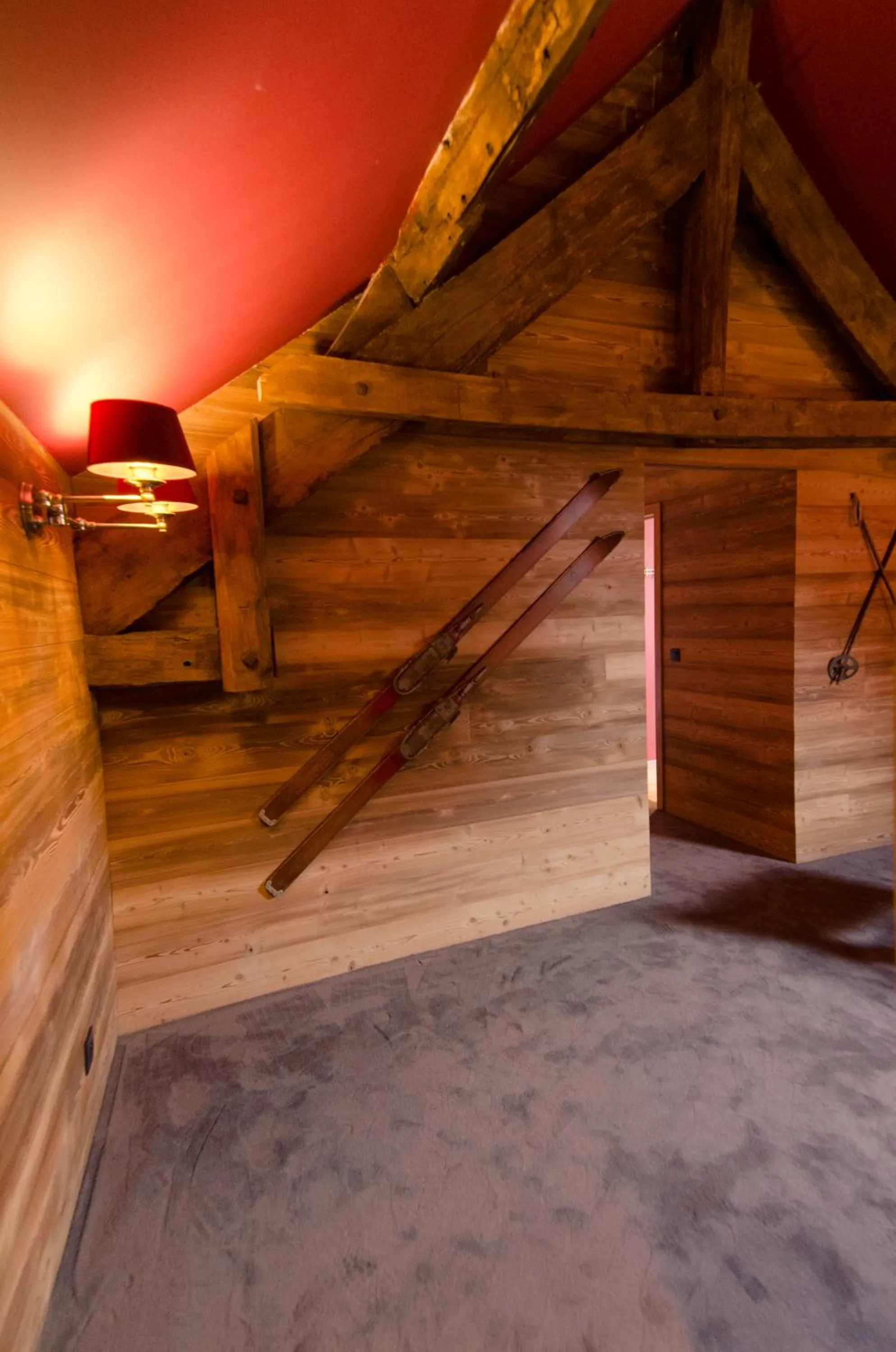 Decorative detail in River Lodge Hotel Insolite