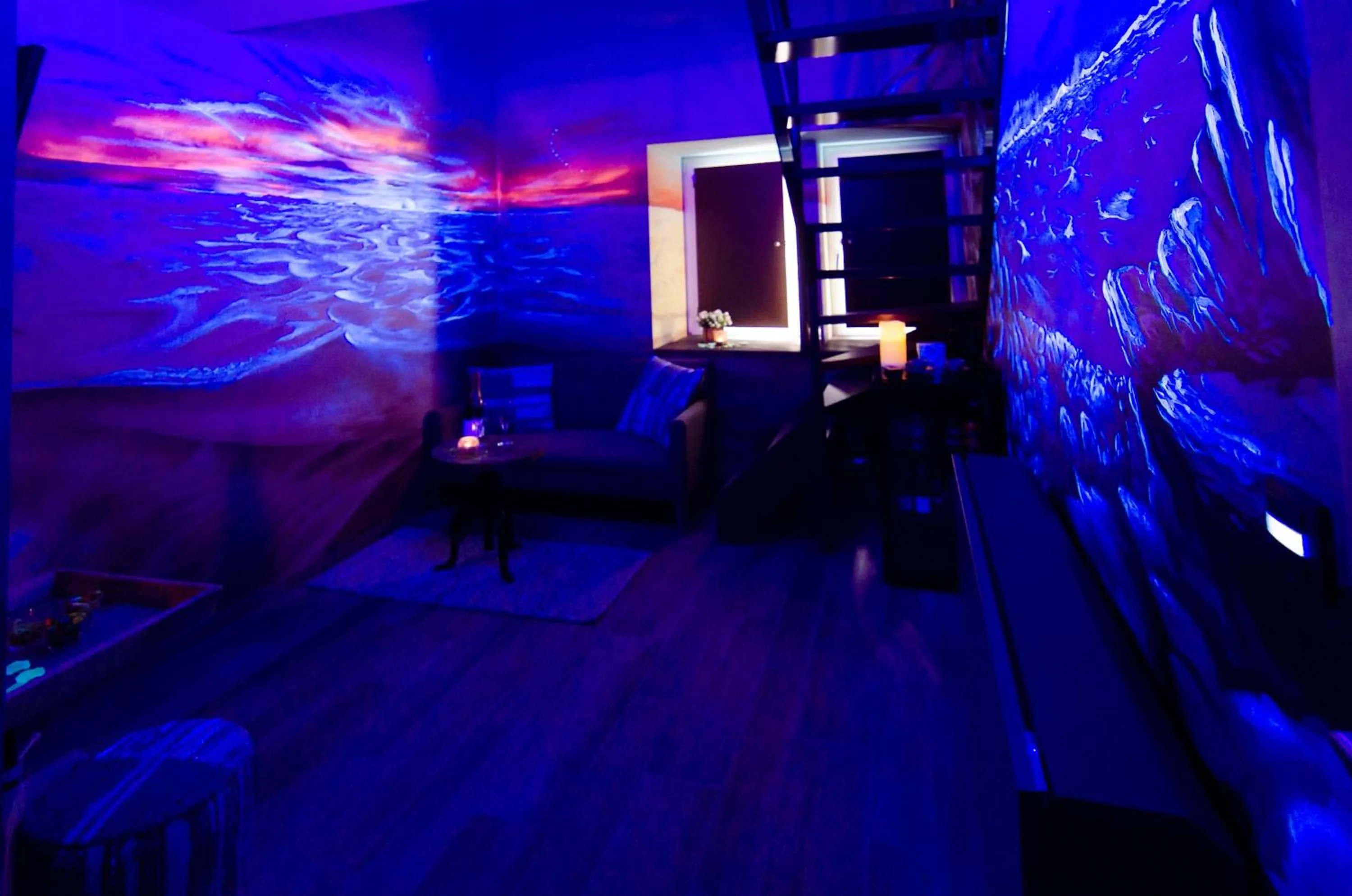 Seating area in River Lodge Hotel Insolite