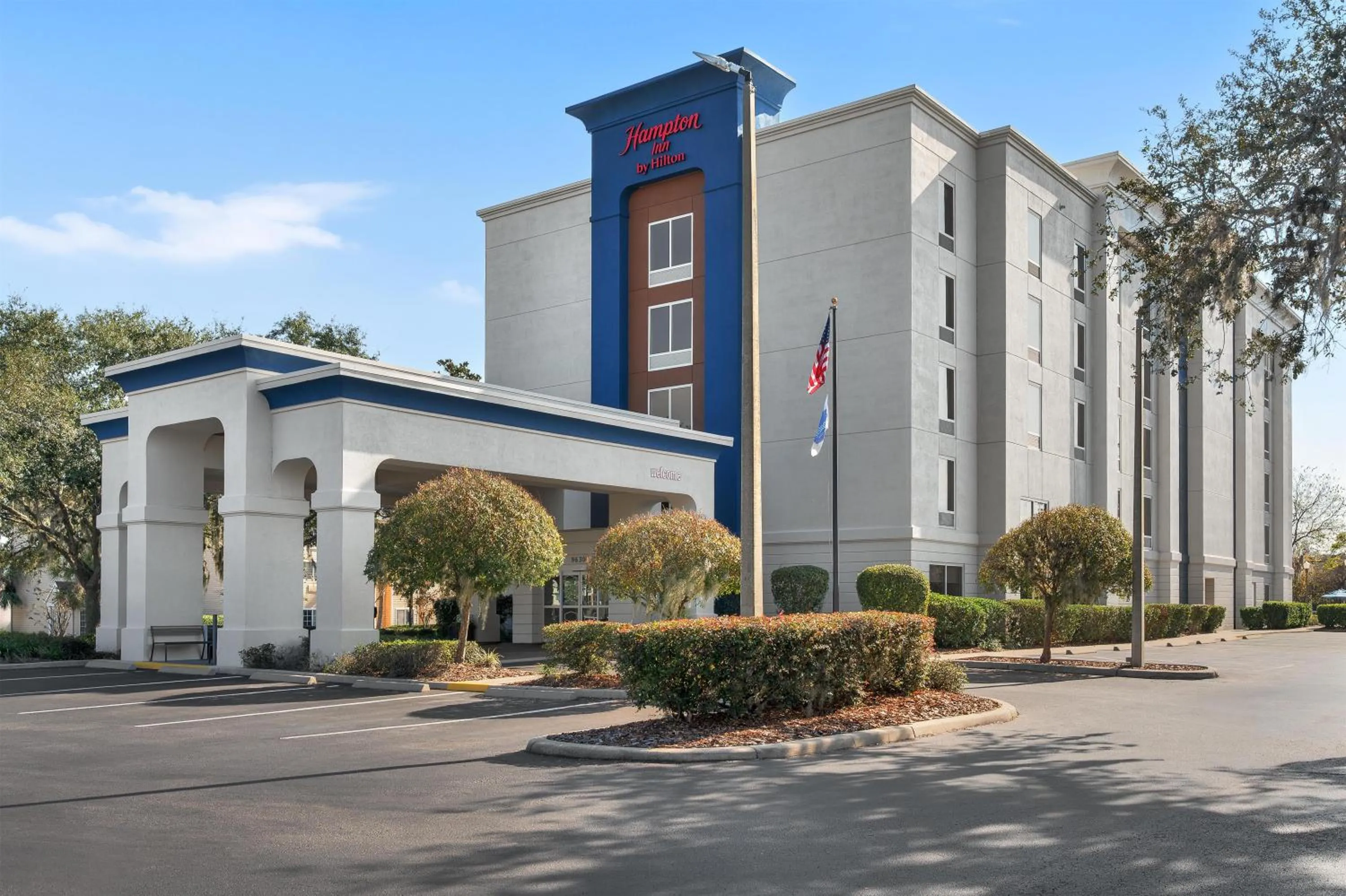 Property building in Hampton Inn Leesburg Tavares