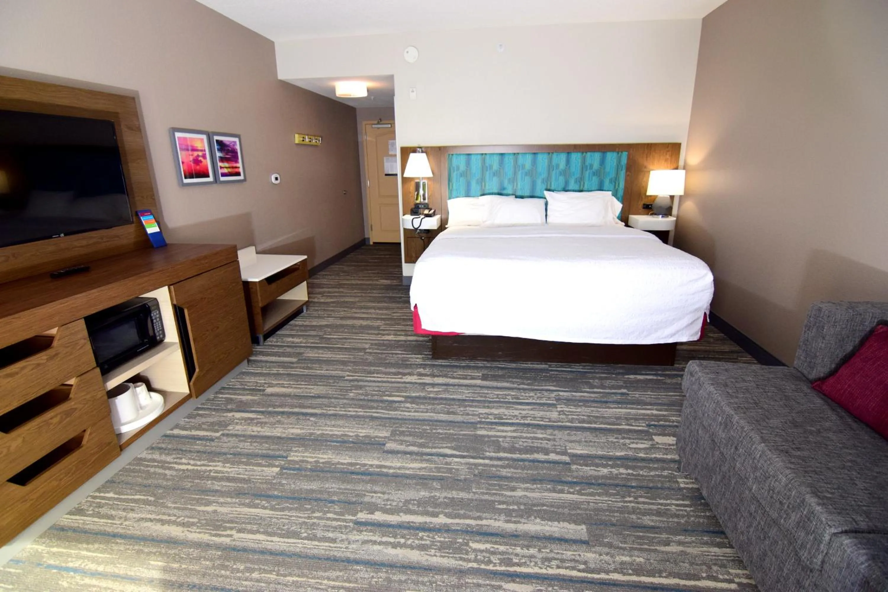 Bedroom, Bed in Hampton Inn Leesburg Tavares