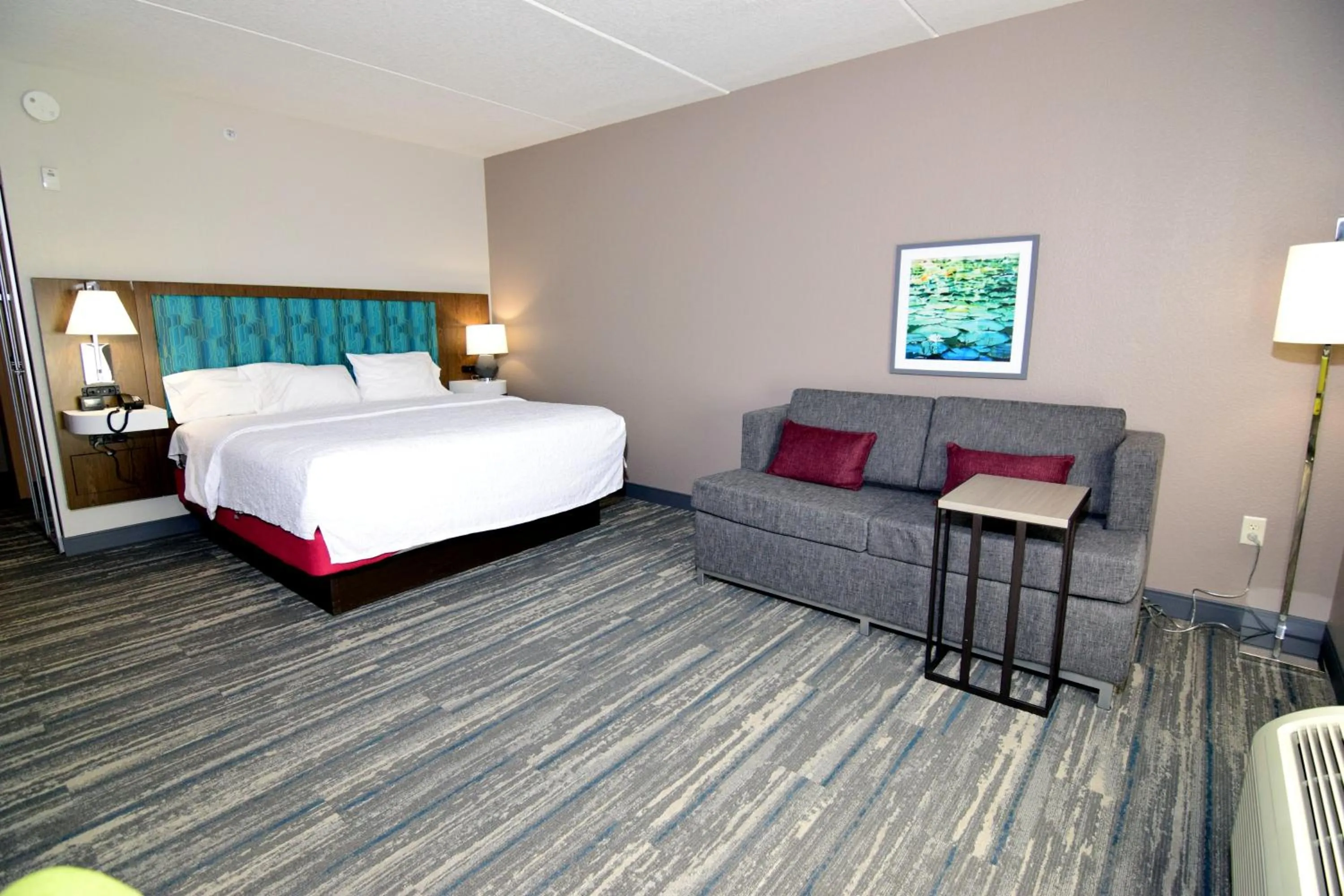 Bedroom, Bed in Hampton Inn Leesburg Tavares