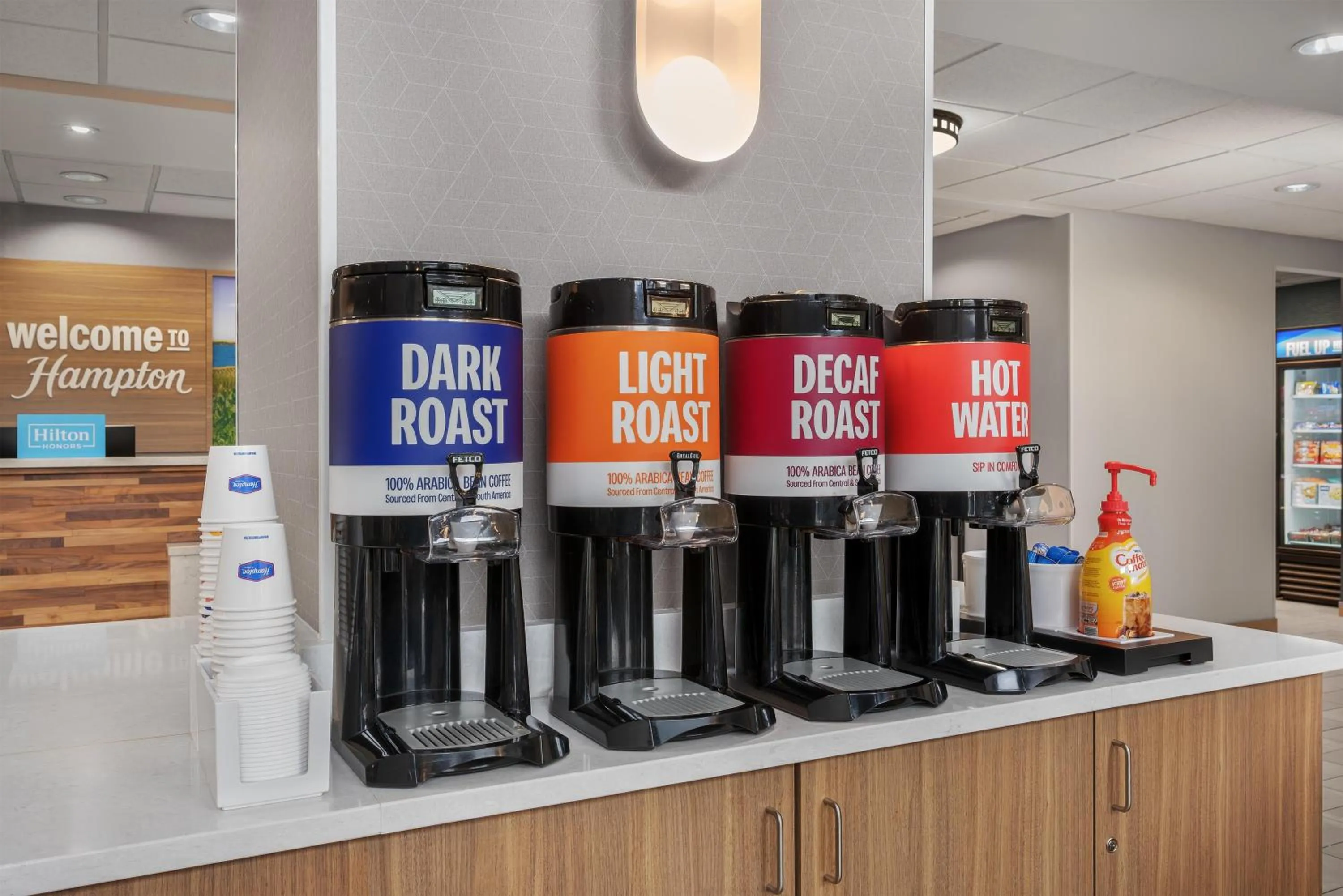 Dining area in Hampton Inn Leesburg Tavares