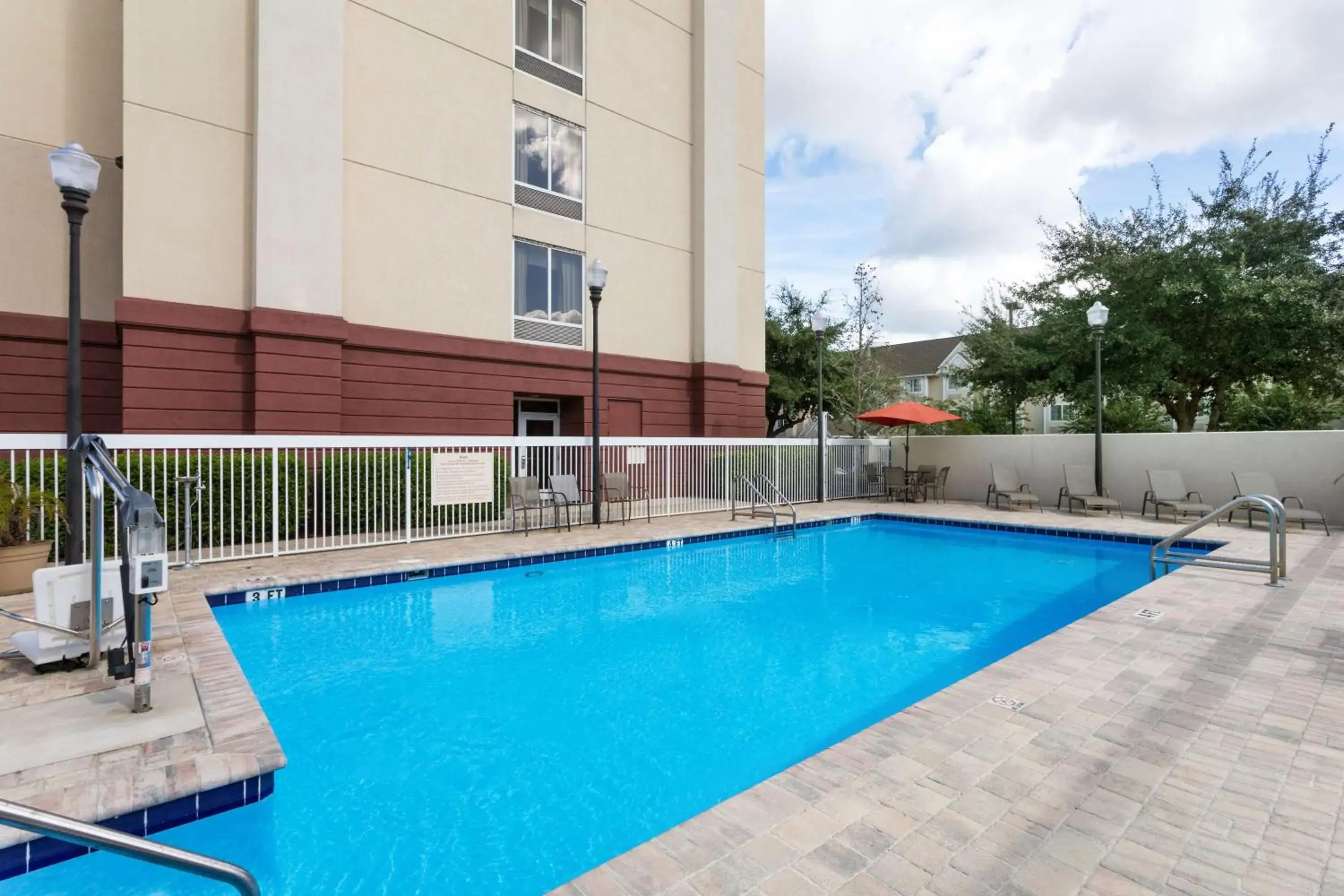 Pool view in Hampton Inn Leesburg Tavares Pool view in Hampton Inn Leesburg Tavares