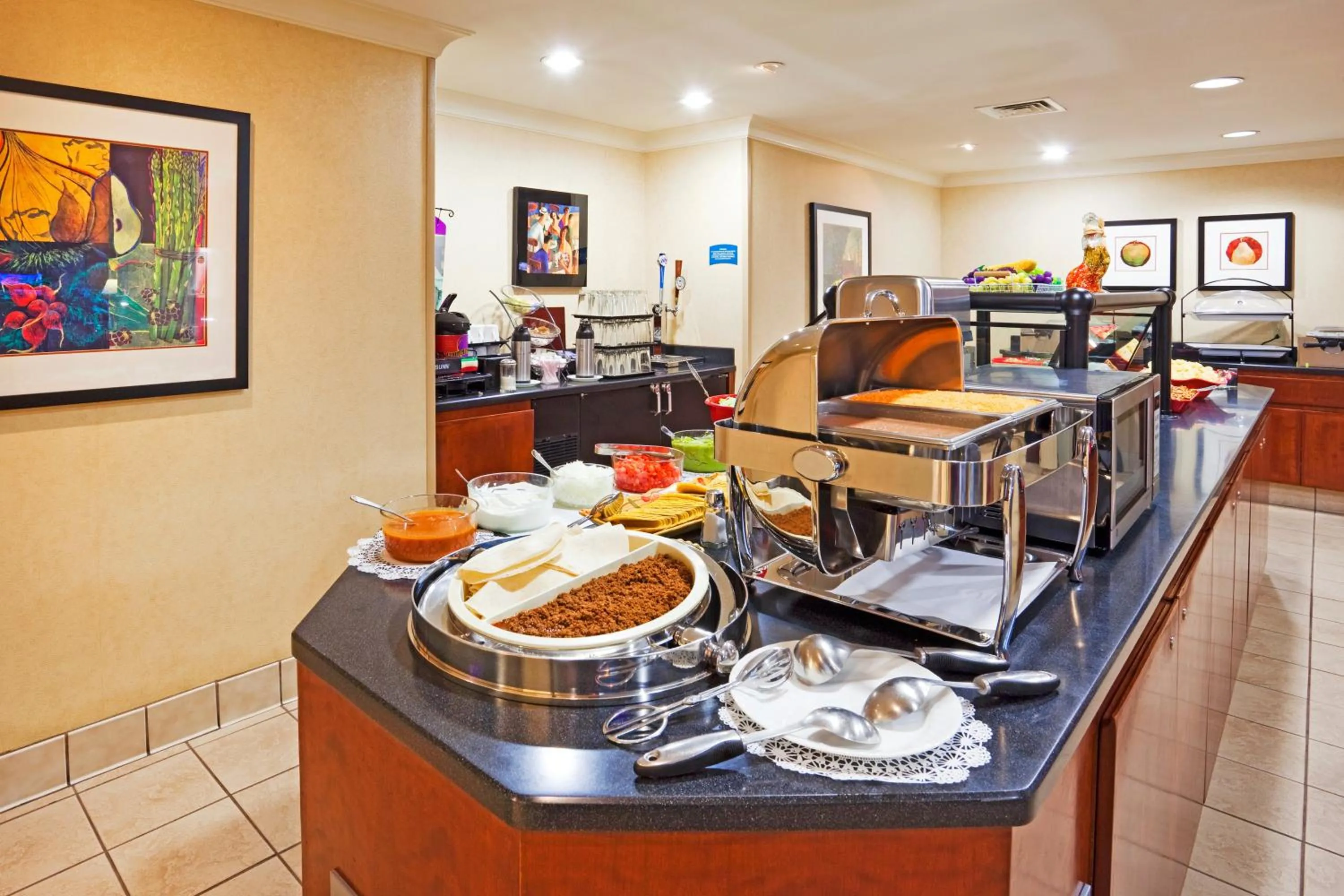Restaurant/places to eat in Staybridge Suites Chattanooga Downtown - Convention Center by IHG