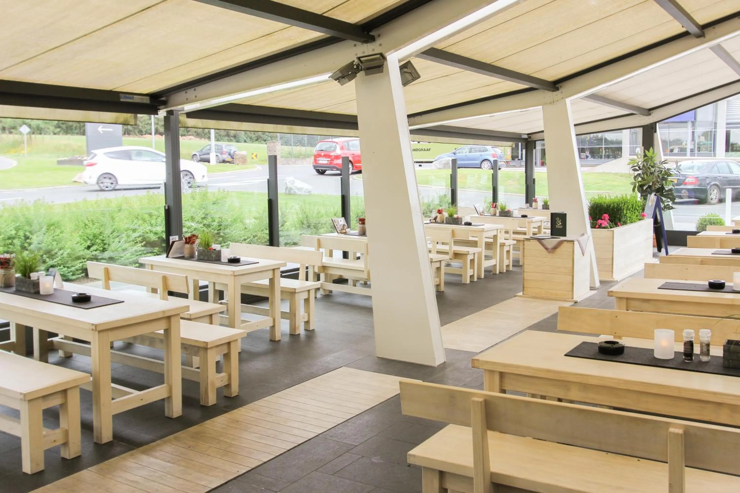 Restaurant/places to eat in Hotel Wemperhardt