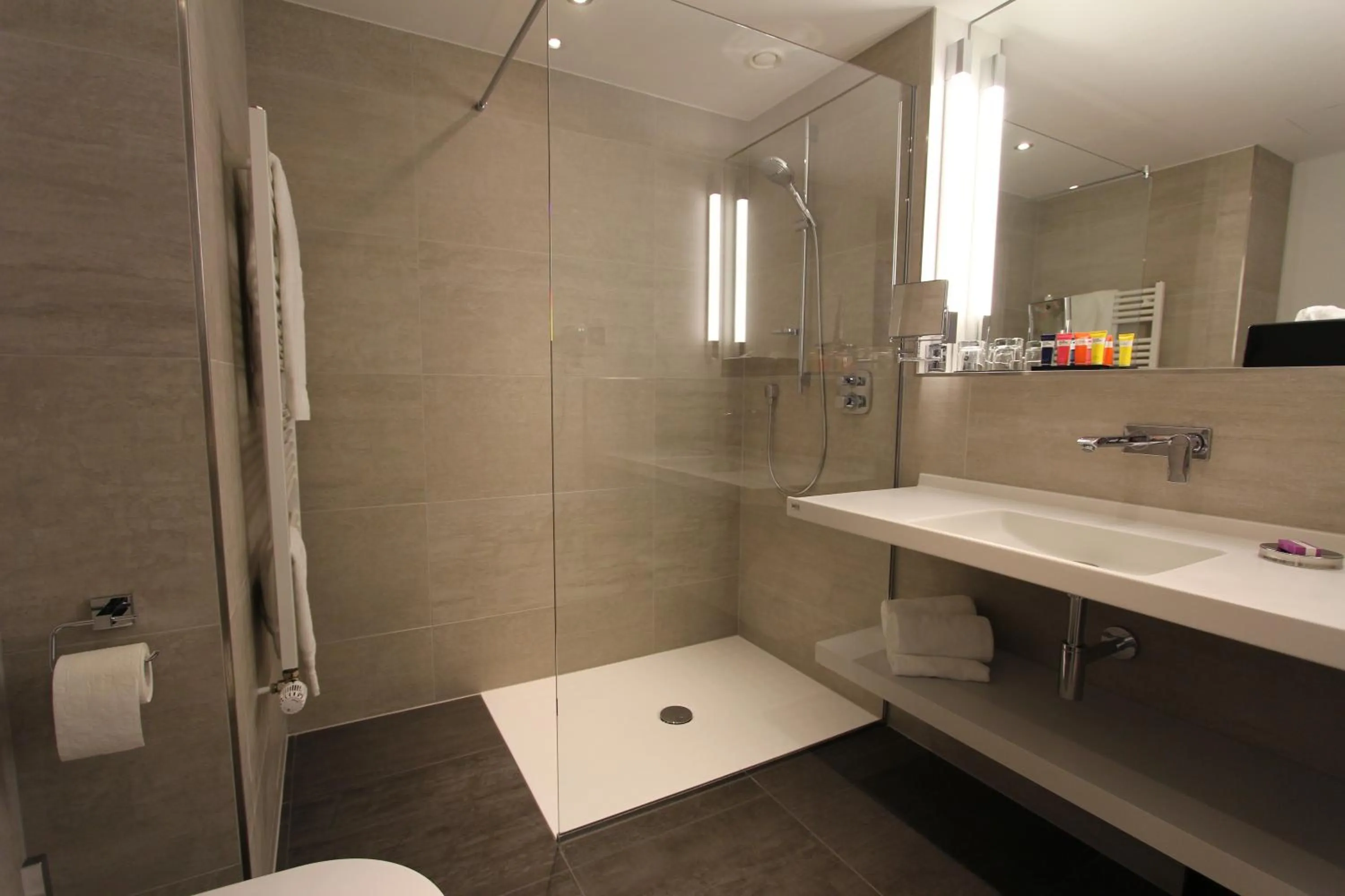 Shower in Hotel Wemperhardt