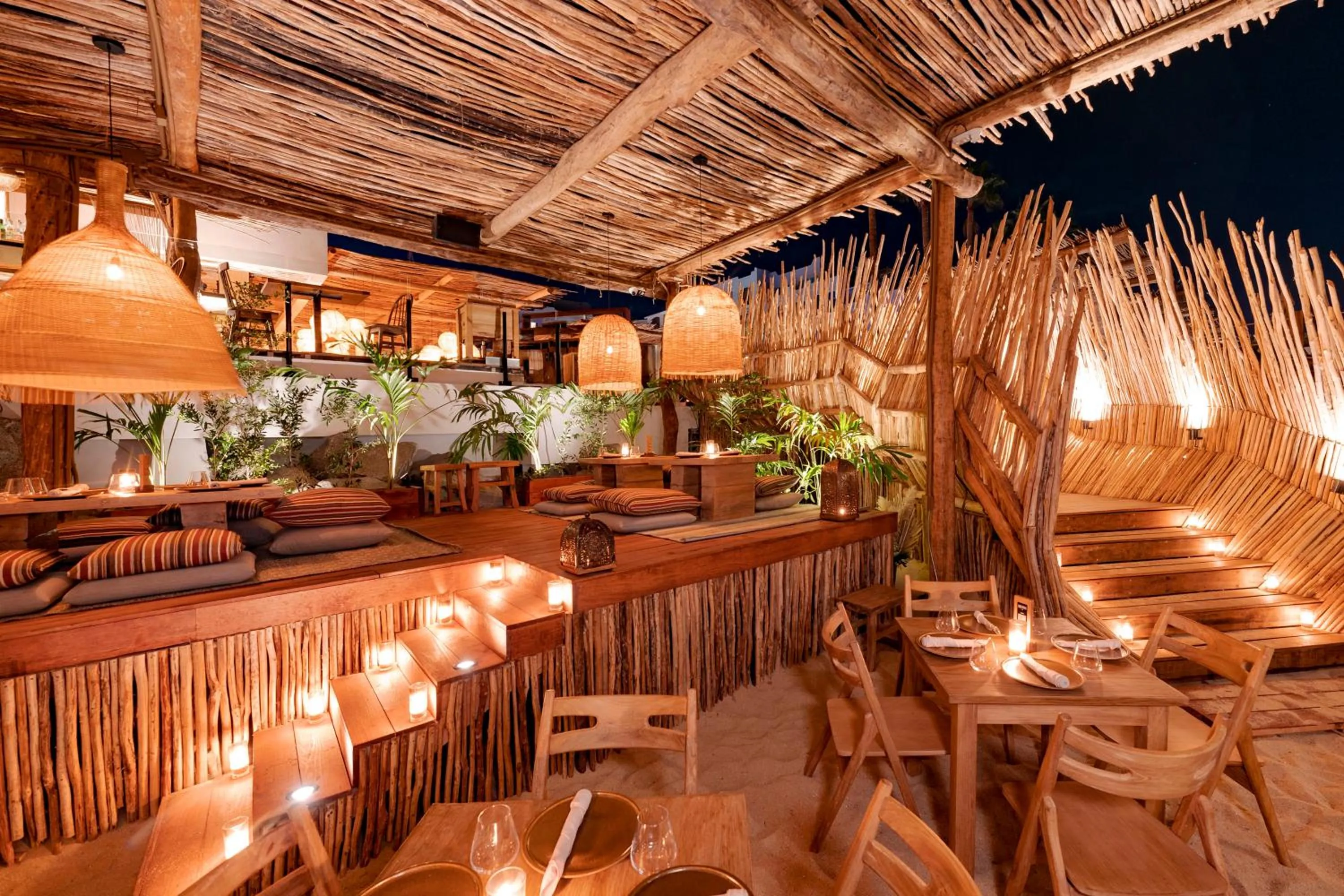 Living room in ME Cabo by Meliá