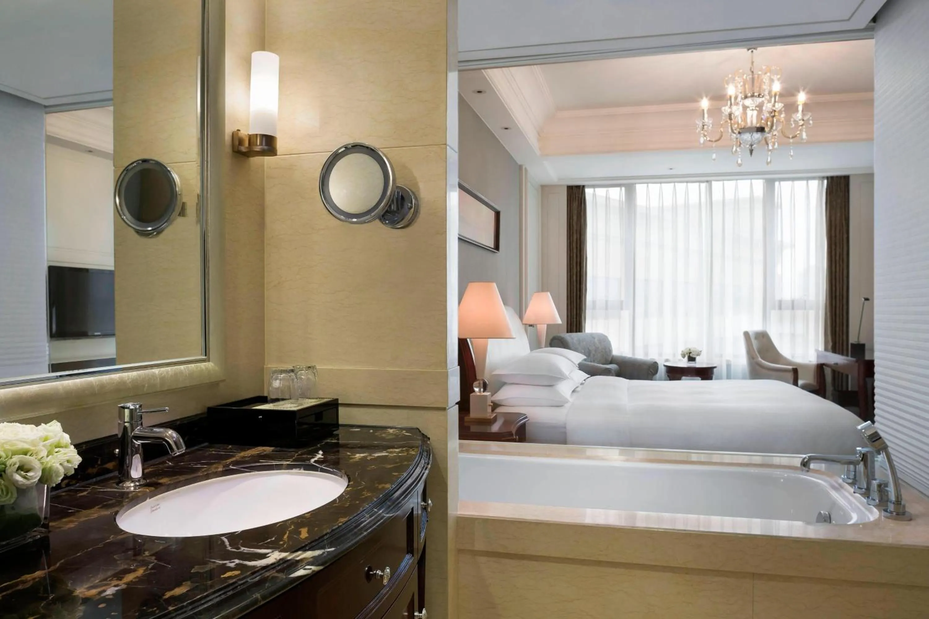 Bathroom, Bed in Courtyard by Marriott Shanghai Fengxian