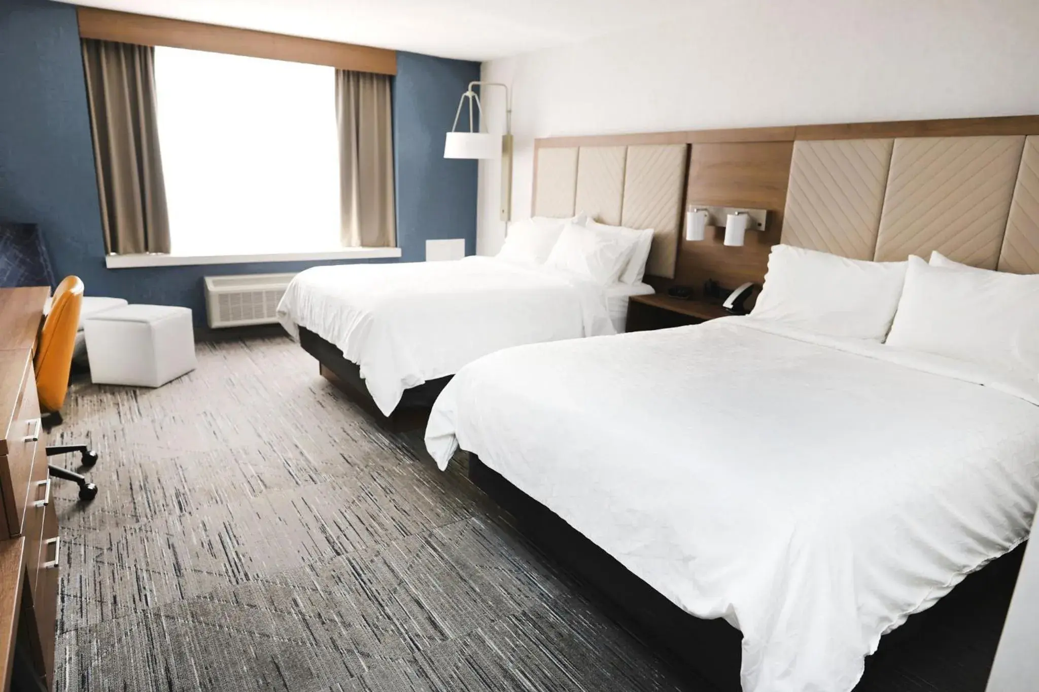 Standard Double Room with Two Double Beds in Holiday Inn Express Detroit-Birmingham by IHG Standard Double Room with Two Double Beds in Holiday Inn Express Detroit-Birmingham by IHG