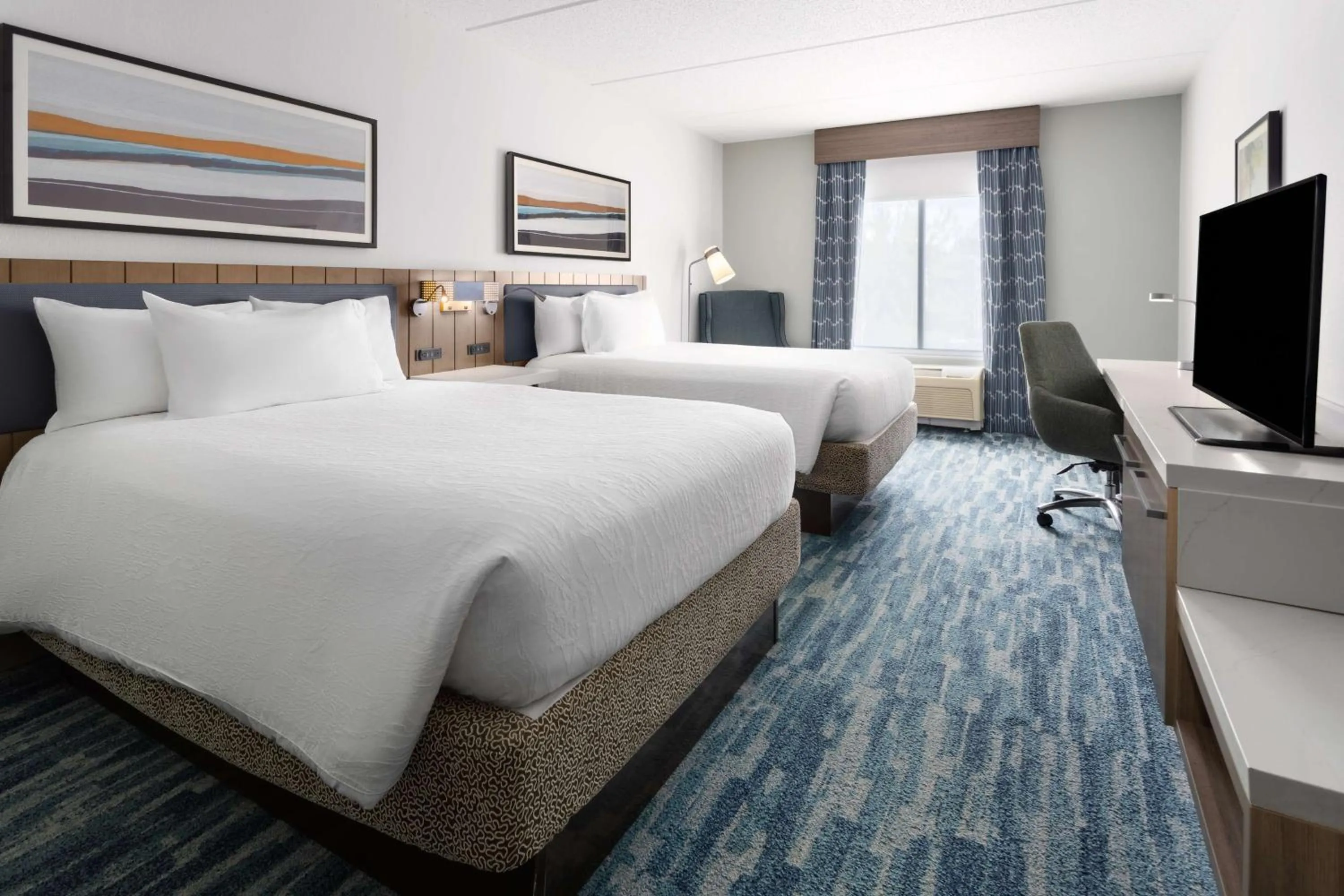 Bed in Hilton Garden Inn Winston-Salem/Hanes Mall