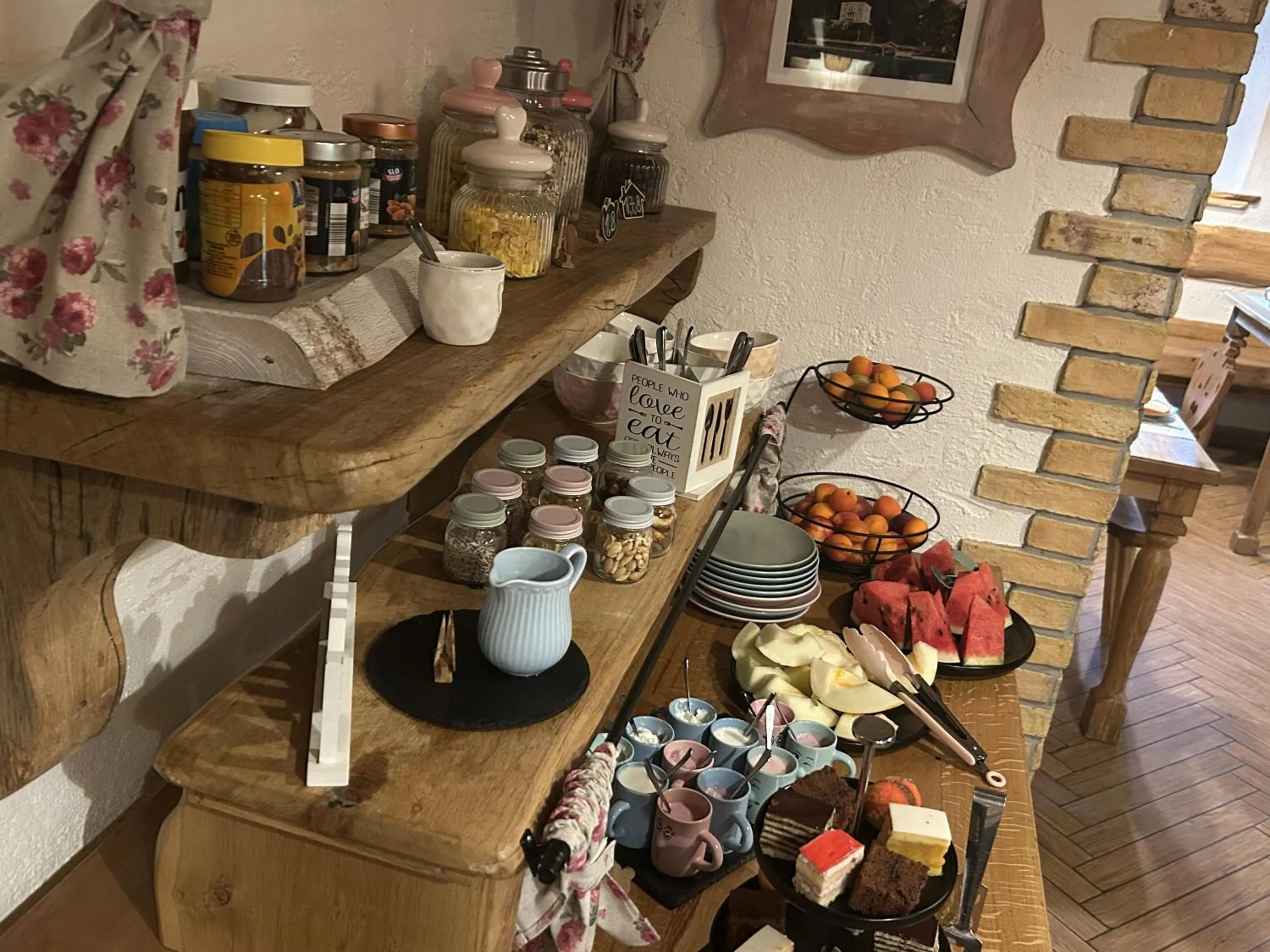 Breakfast in Old Bled House