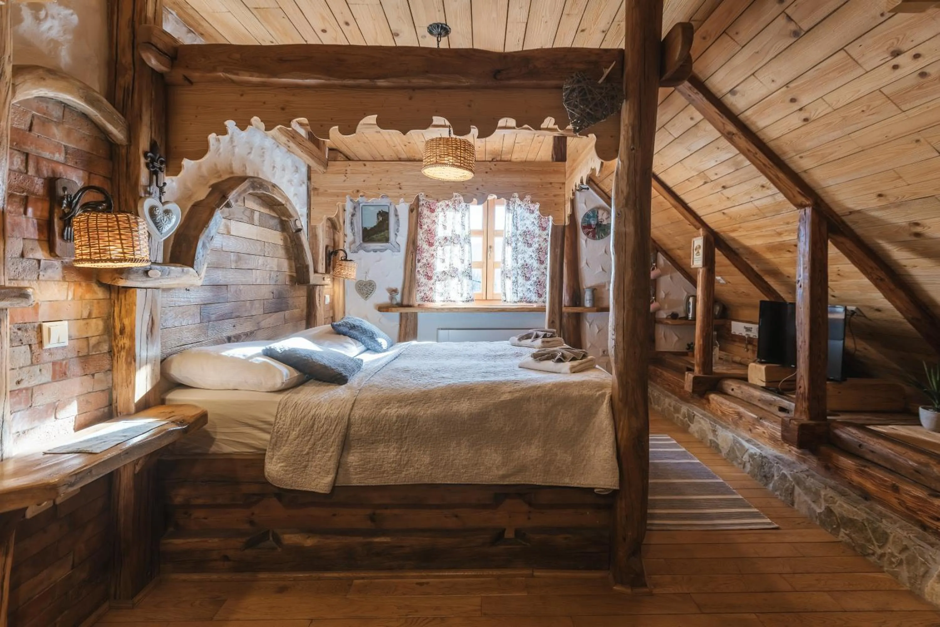 Bedroom, Bed in Old Bled House