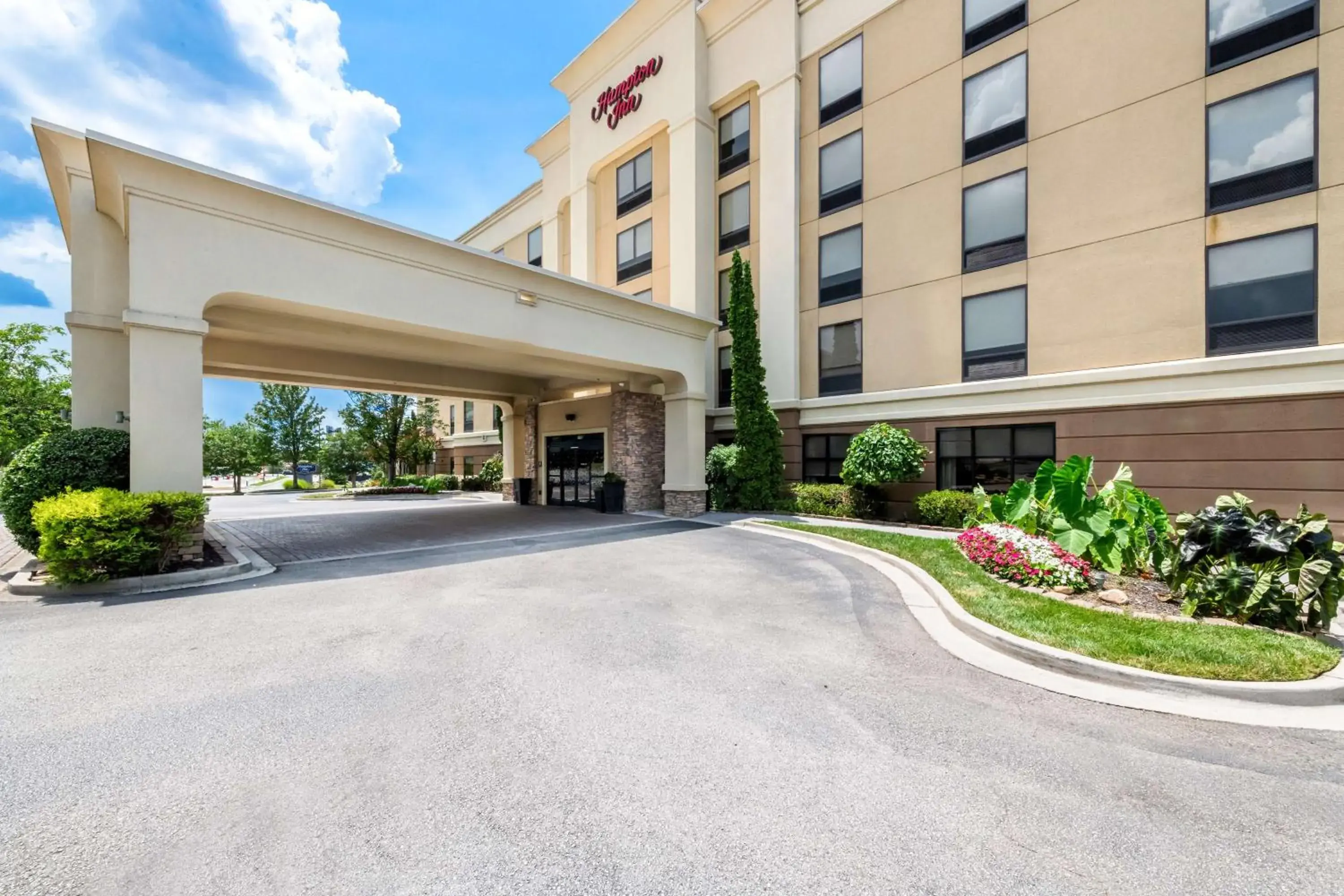 Property building in Hampton Inn Chattanooga-North Property building in Hampton Inn Chattanooga-North