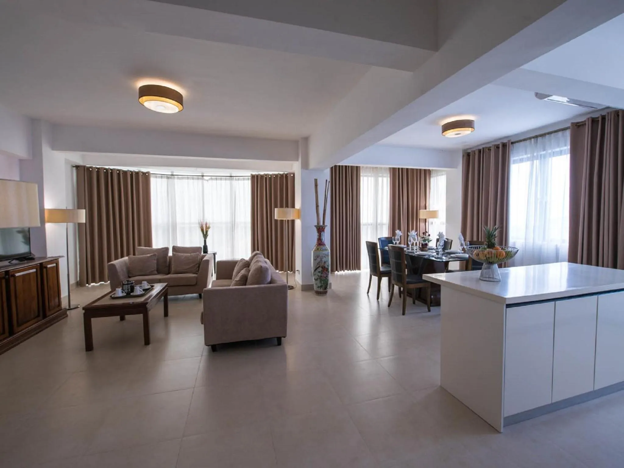 Living room in Palms Hotel