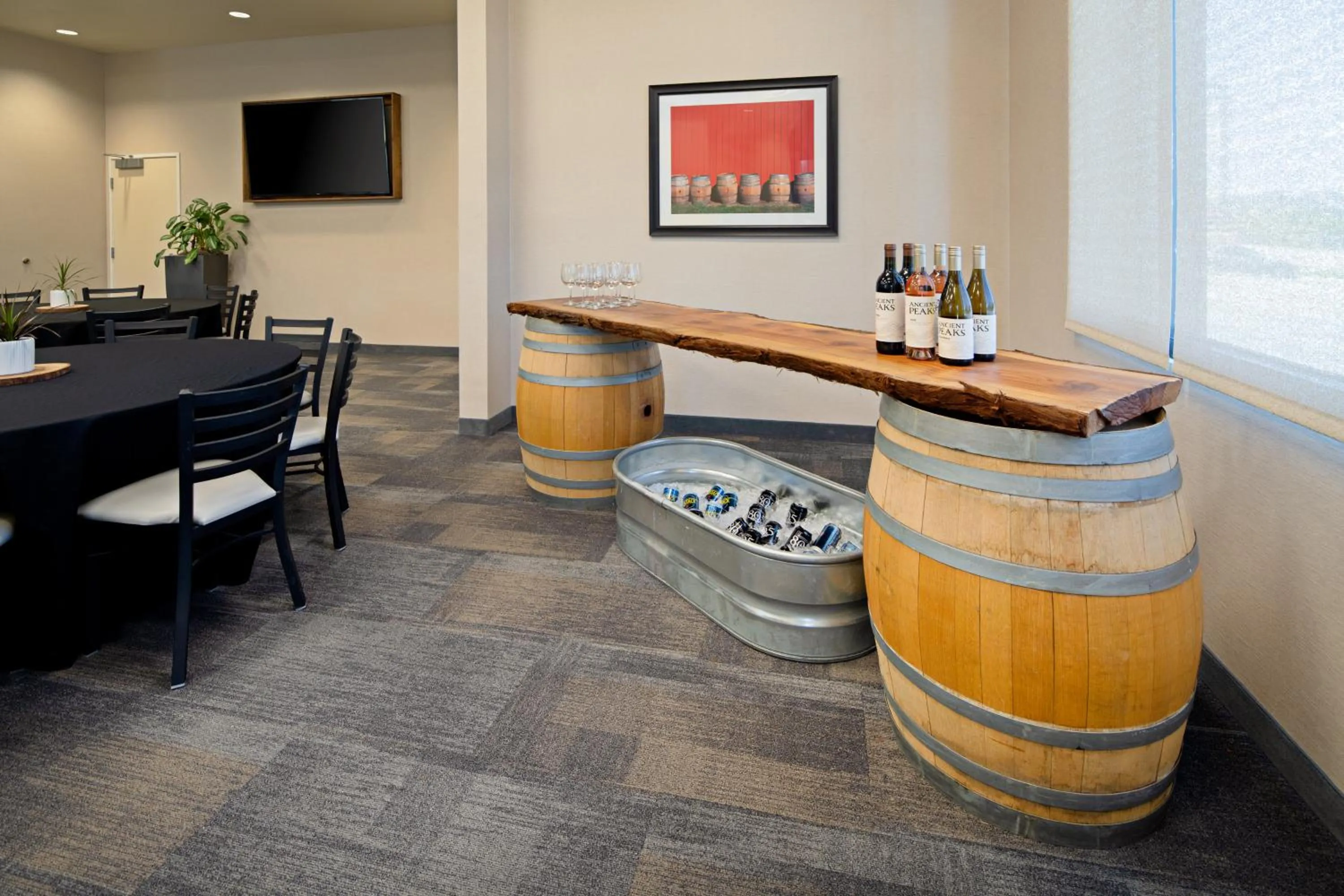 Banquet/Function facilities in Holiday Inn Express Hotel & Suites Atascadero by IHG