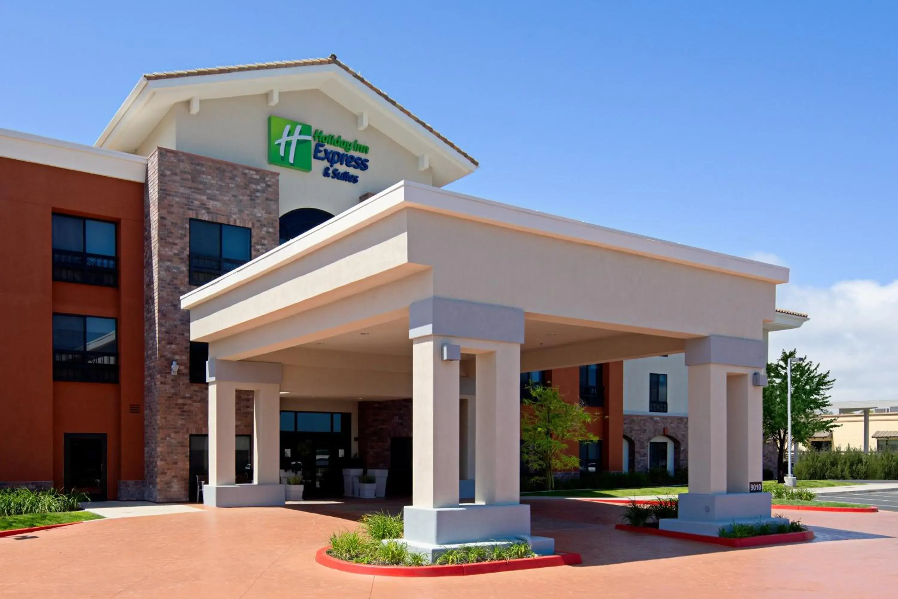 Property building in Holiday Inn Express Hotel & Suites Atascadero by IHG Property building in Holiday Inn Express Hotel & Suites Atascadero by IHG