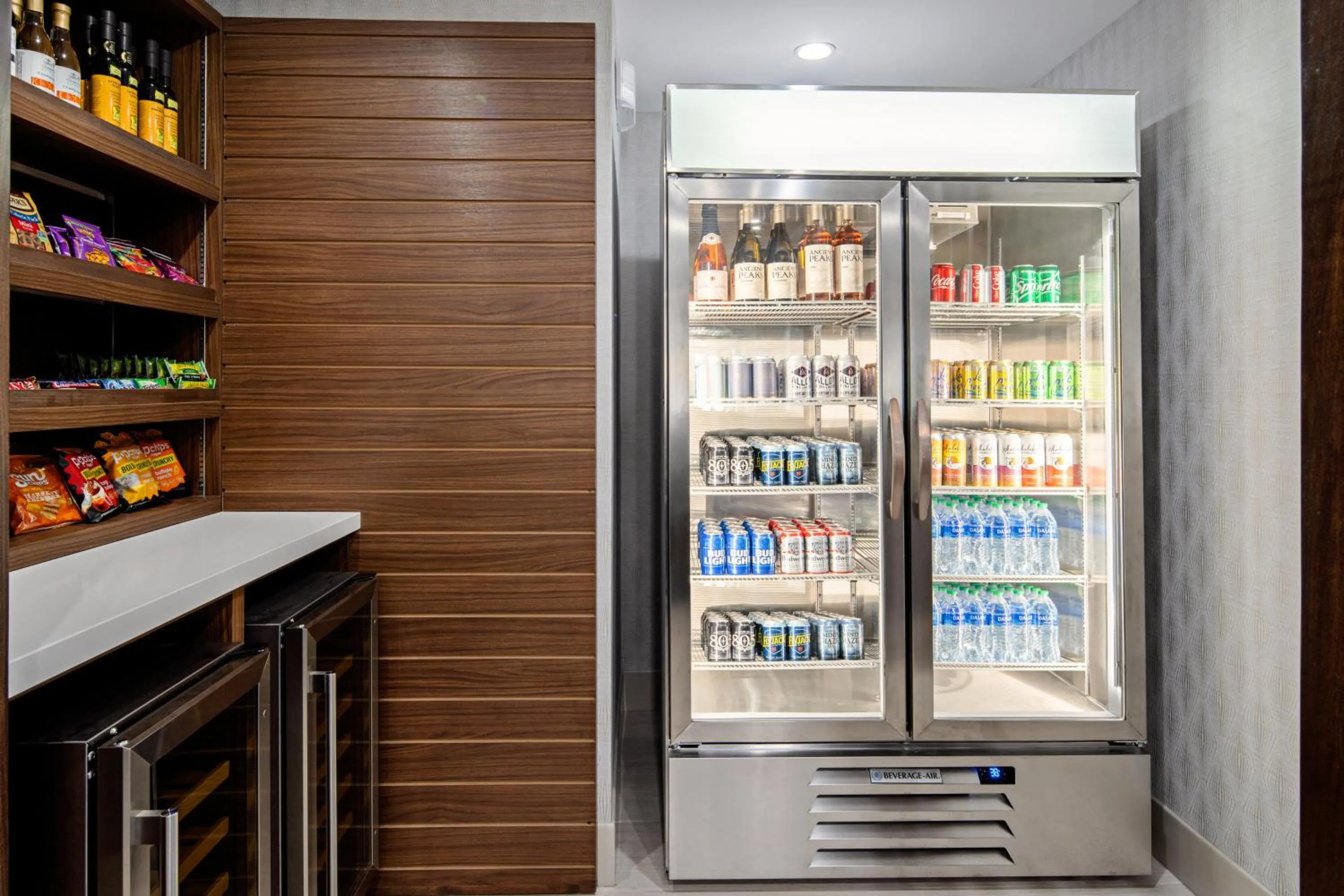 Lobby or reception in Holiday Inn Express Hotel & Suites Atascadero by IHG