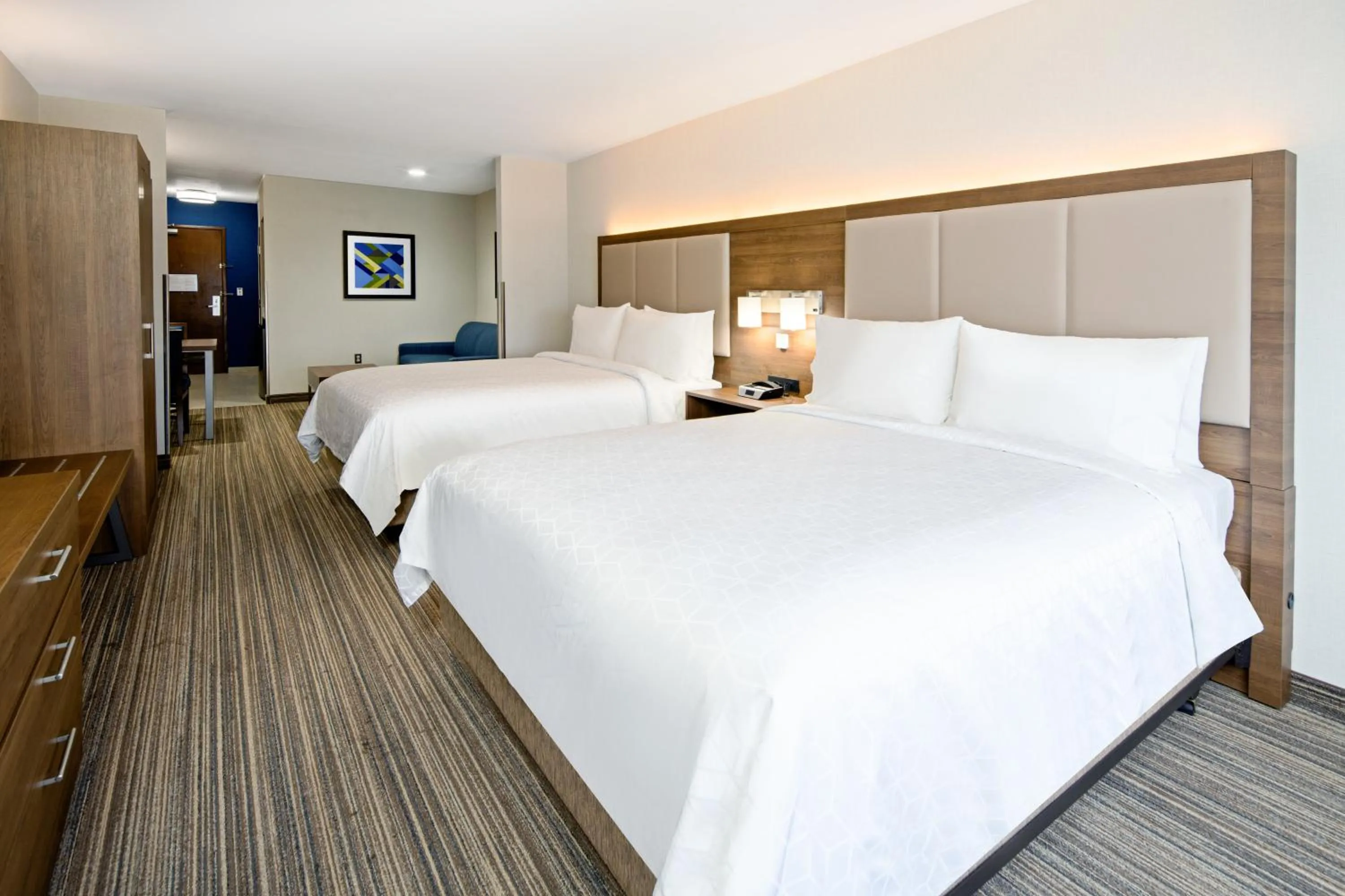 Bedroom, Bed in Holiday Inn Express Hotel & Suites Atascadero by IHG