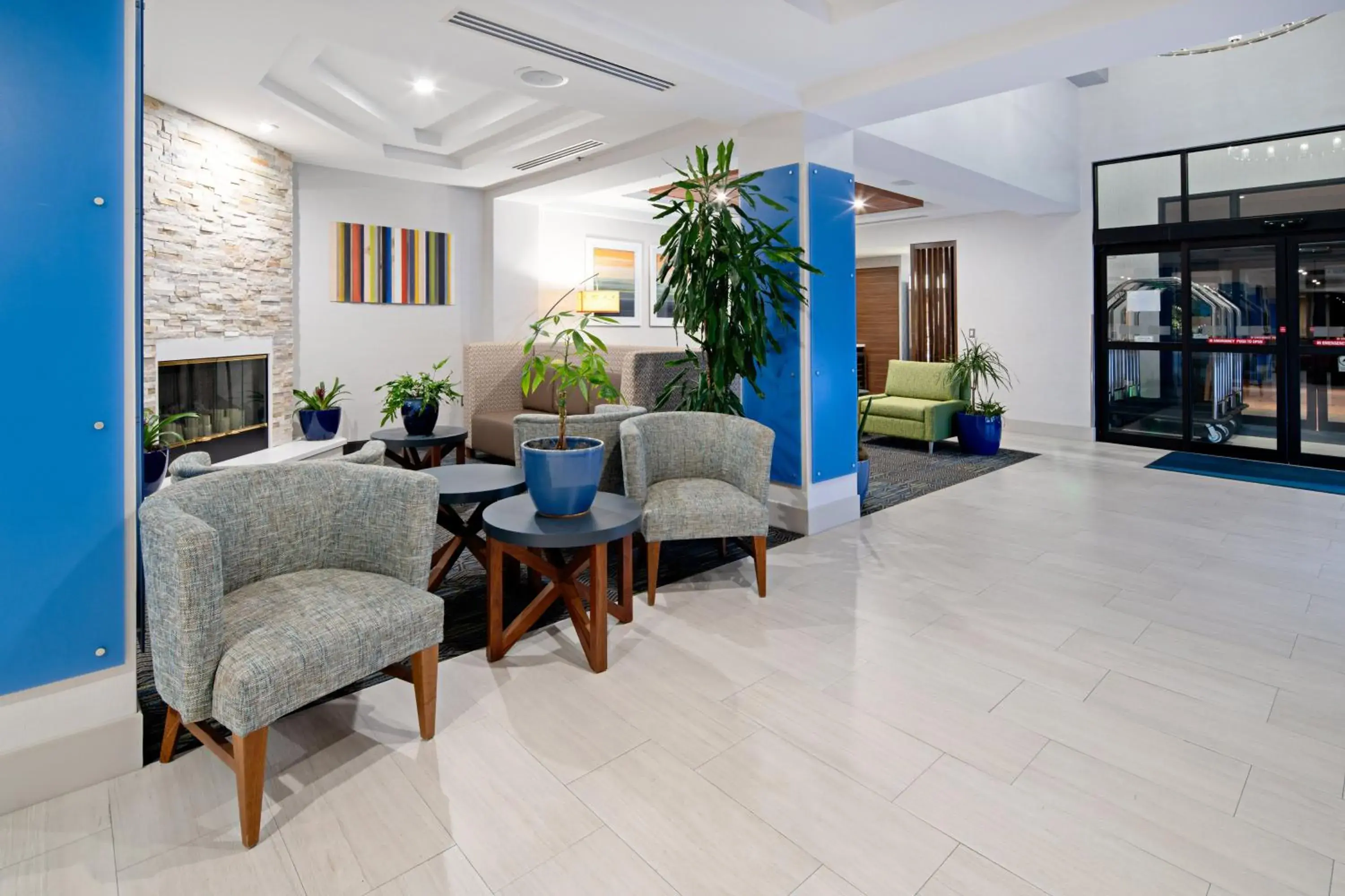 Property building in Holiday Inn Express Hotel & Suites Atascadero by IHG Property building in Holiday Inn Express Hotel & Suites Atascadero by IHG