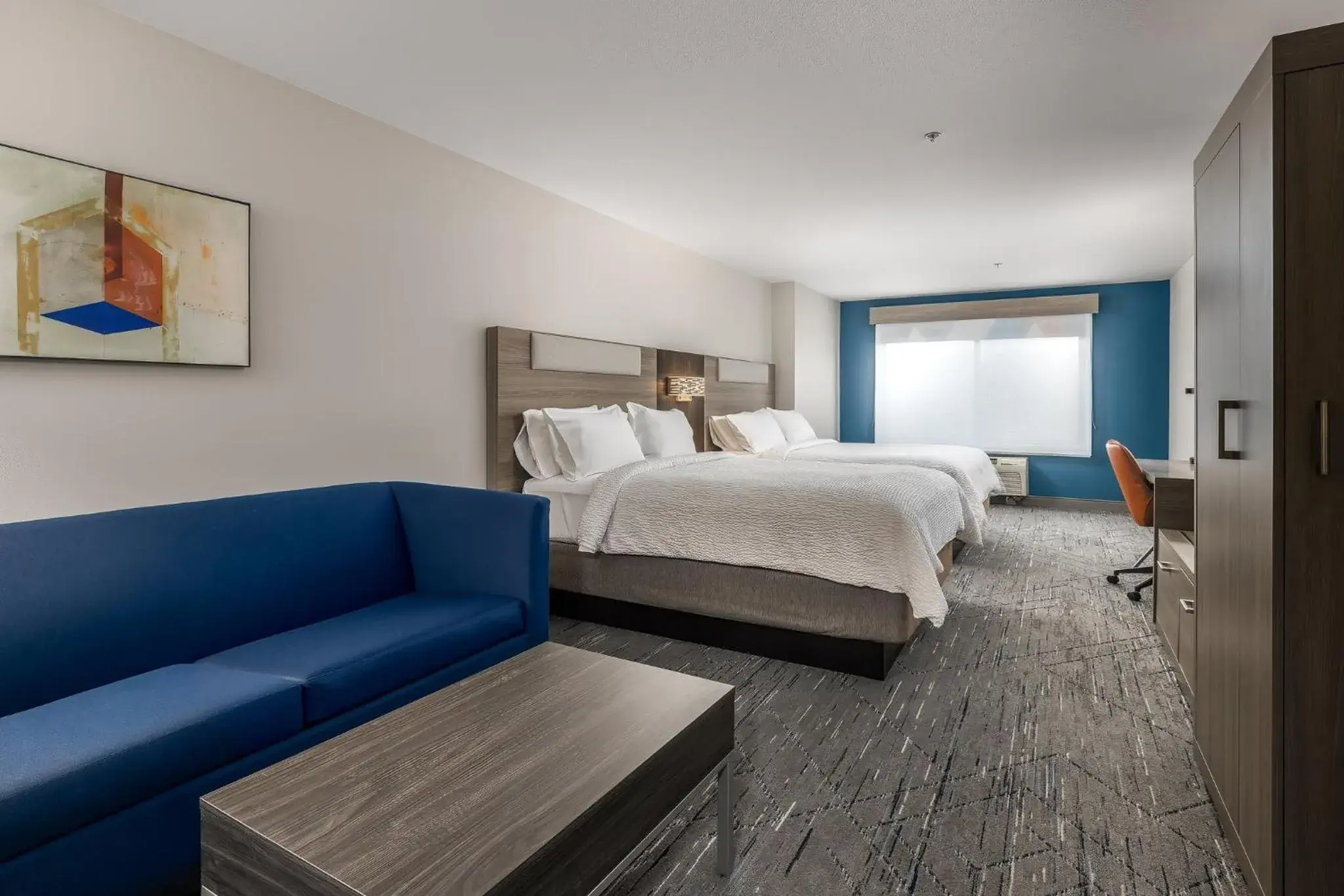 Two-Bedroom Suite - Mobility Accessible Tub in Holiday Inn Express Hotel & Suites Vancouver Mall-Portland Area by IHG Two-Bedroom Suite - Mobility Accessible Tub in Holiday Inn Express Hotel & Suites Vancouver Mall-Portland Area by IHG