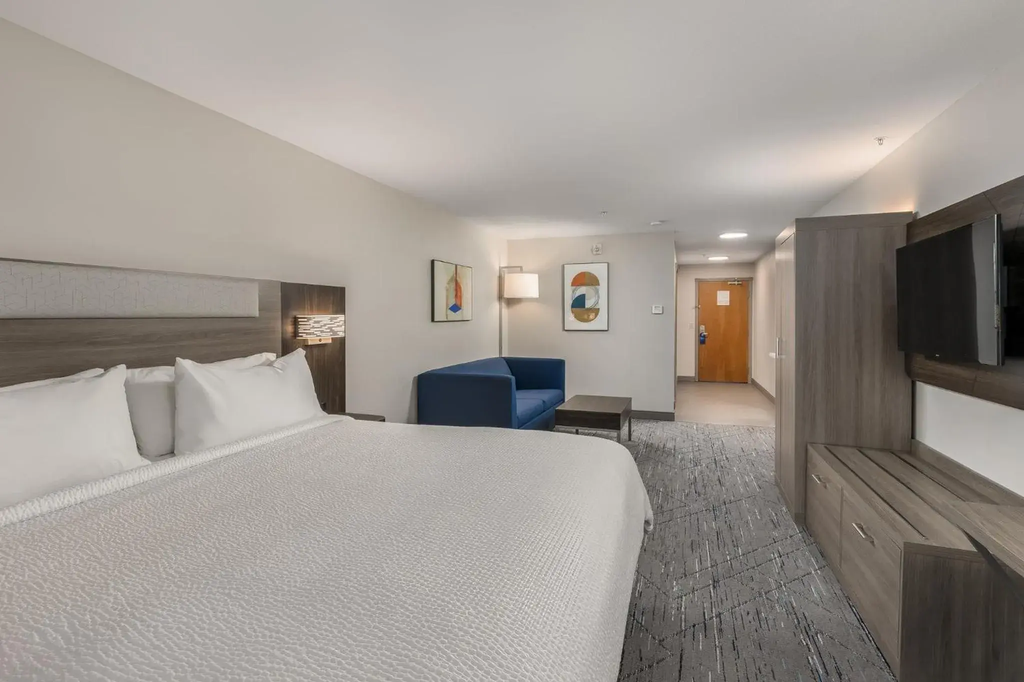 King Suite in Holiday Inn Express Hotel & Suites Vancouver Mall-Portland Area by IHG King Suite in Holiday Inn Express Hotel & Suites Vancouver Mall-Portland Area by IHG