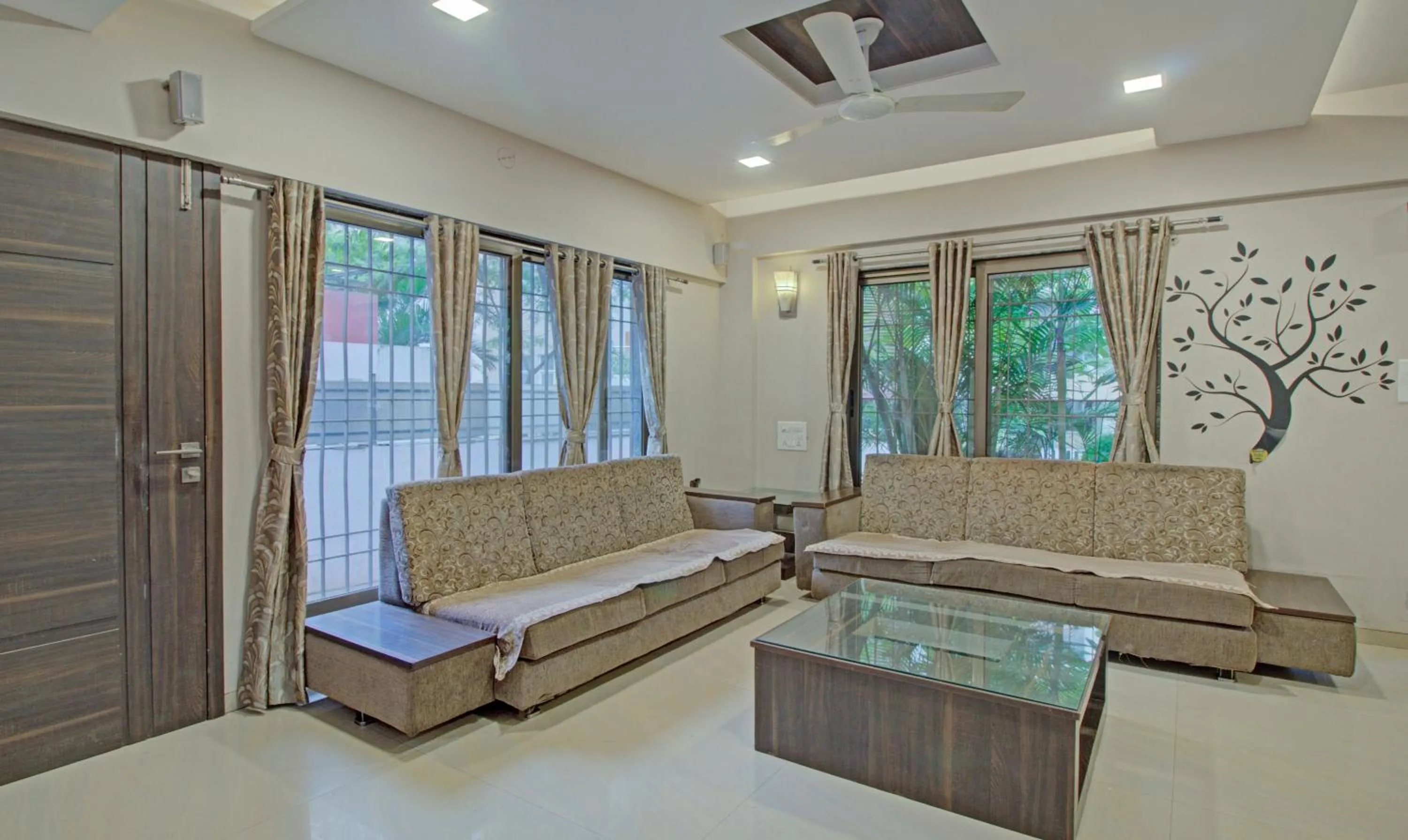 Seating area in Treebo Sumati Baner