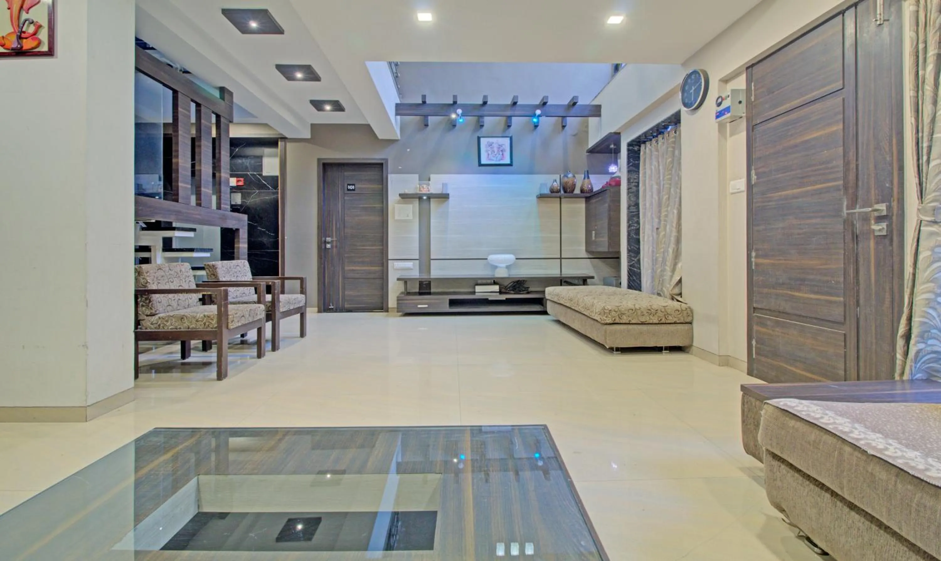 Seating area in Treebo Sumati Baner