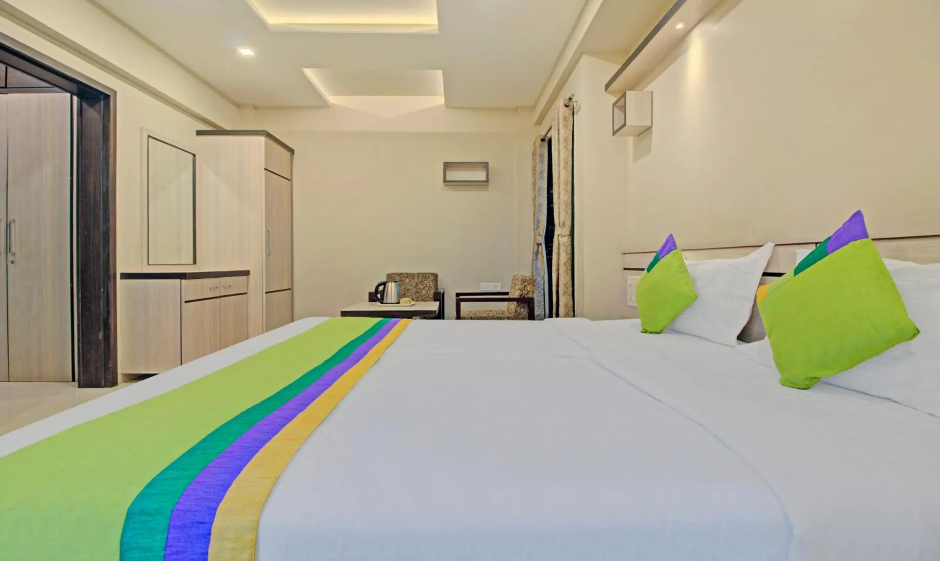 Bedroom, Bed in Treebo Sumati Baner Bedroom, Bed in Treebo Sumati Baner