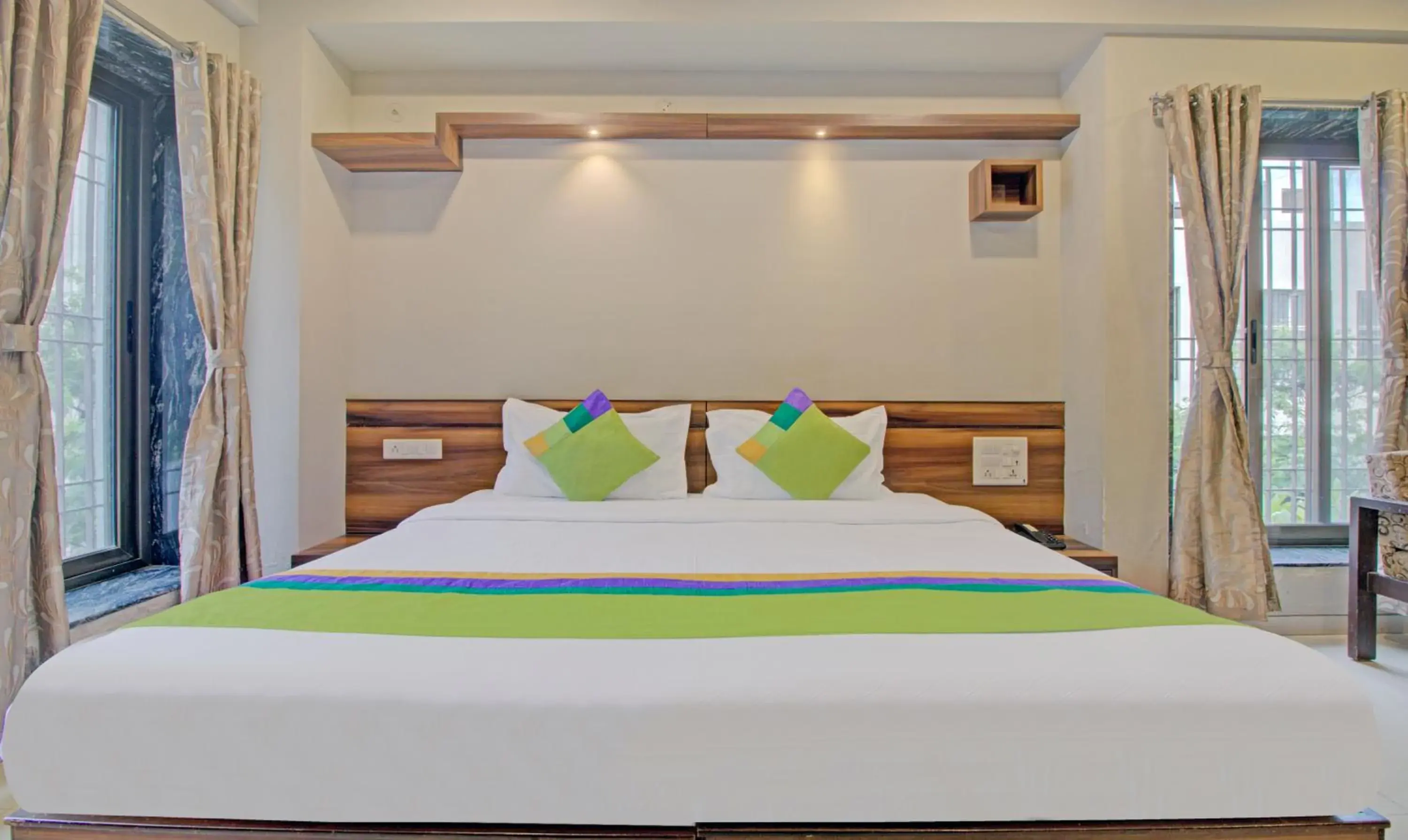 Bedroom, Bed in Treebo Sumati Baner Bedroom, Bed in Treebo Sumati Baner
