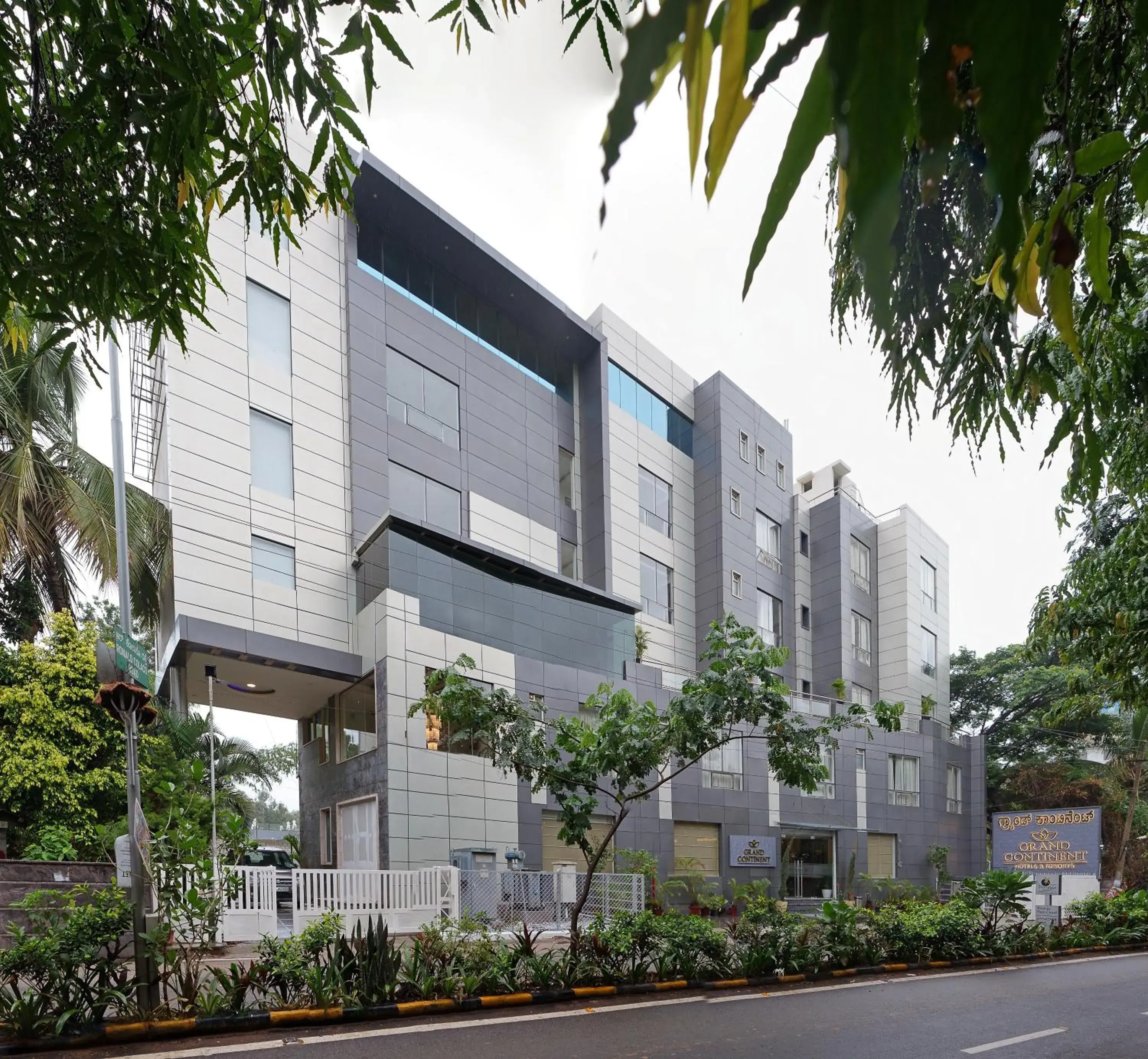 Property building in Grand Continent - Bangalore International Airport Property building in Grand Continent - Bangalore International Airport