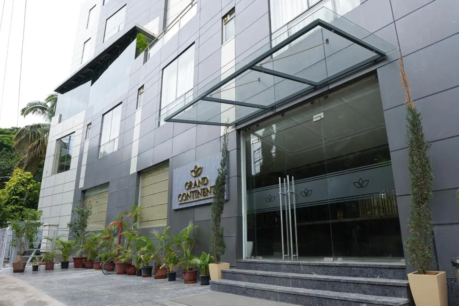 Facade/entrance in Grand Continent - Bangalore International Airport Facade/entrance in Grand Continent - Bangalore International Airport